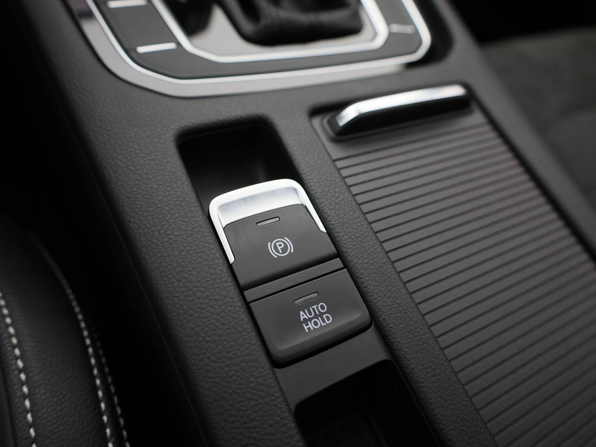 Volkswagen-Passat-image-27