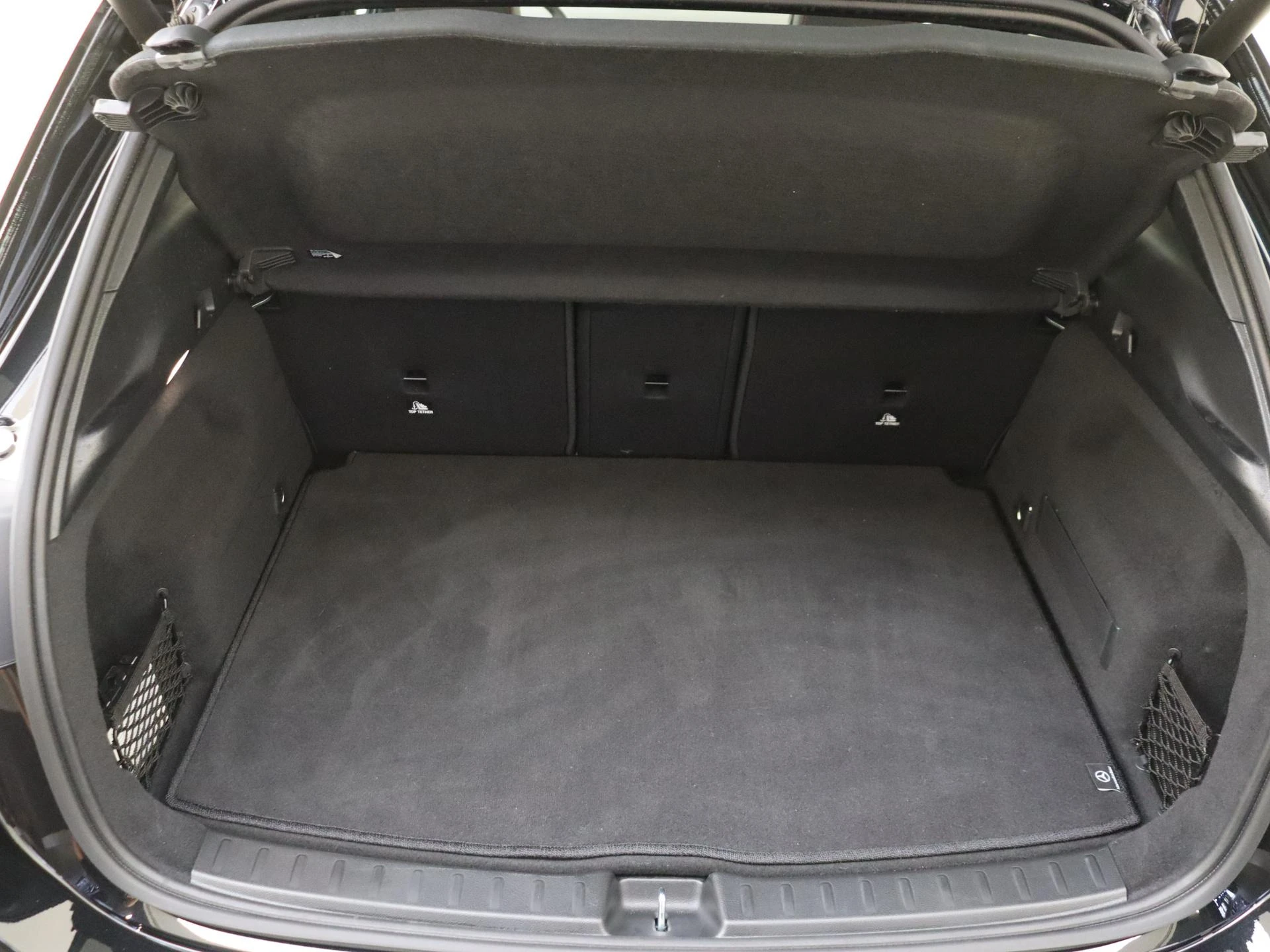 Mercedes-Benz-GLA-image-30