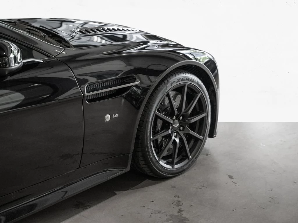 Aston Martin V12 Vantage S Coupe Aston Martin Hamburg