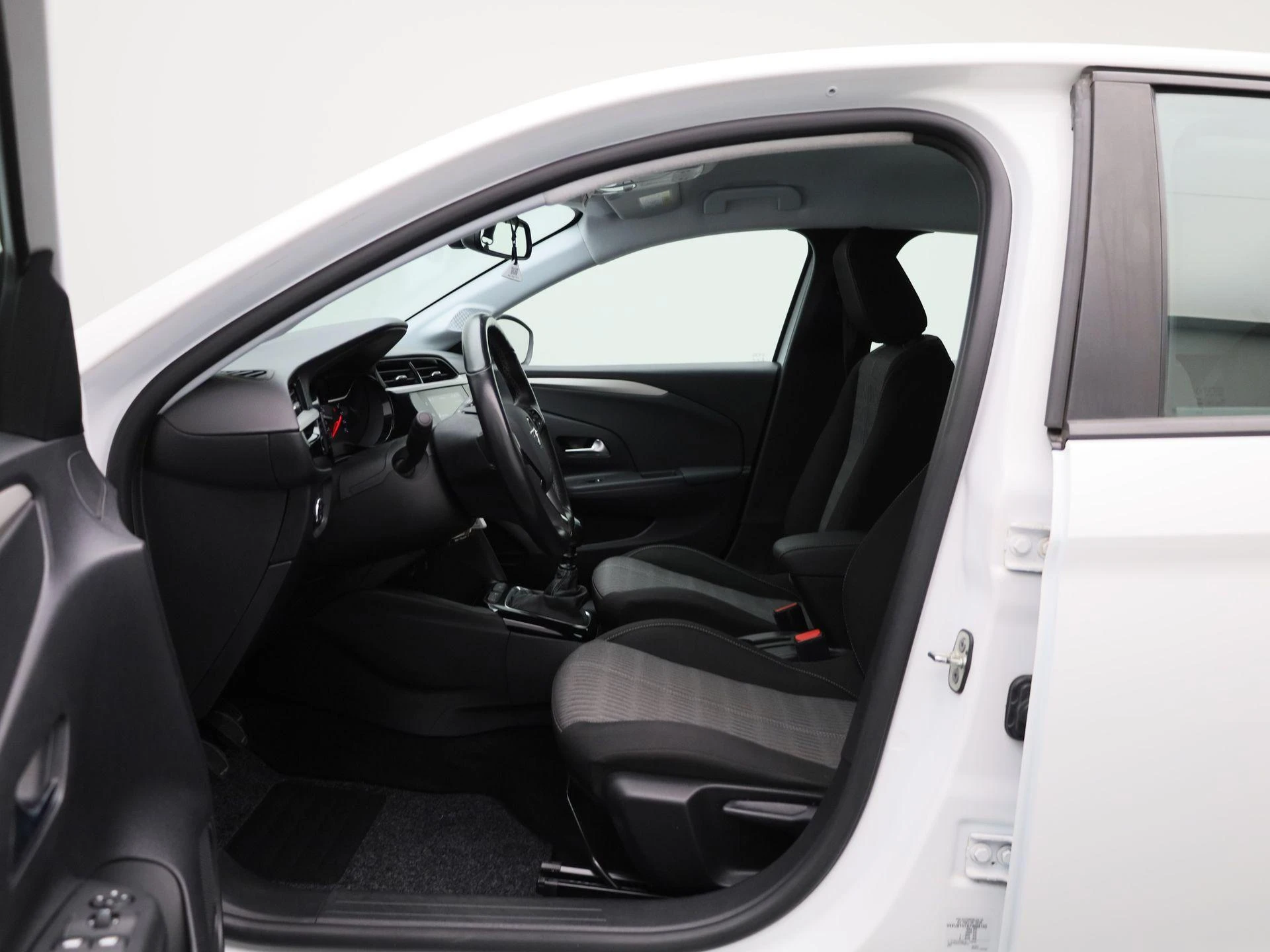 Opel-Corsa-image-8