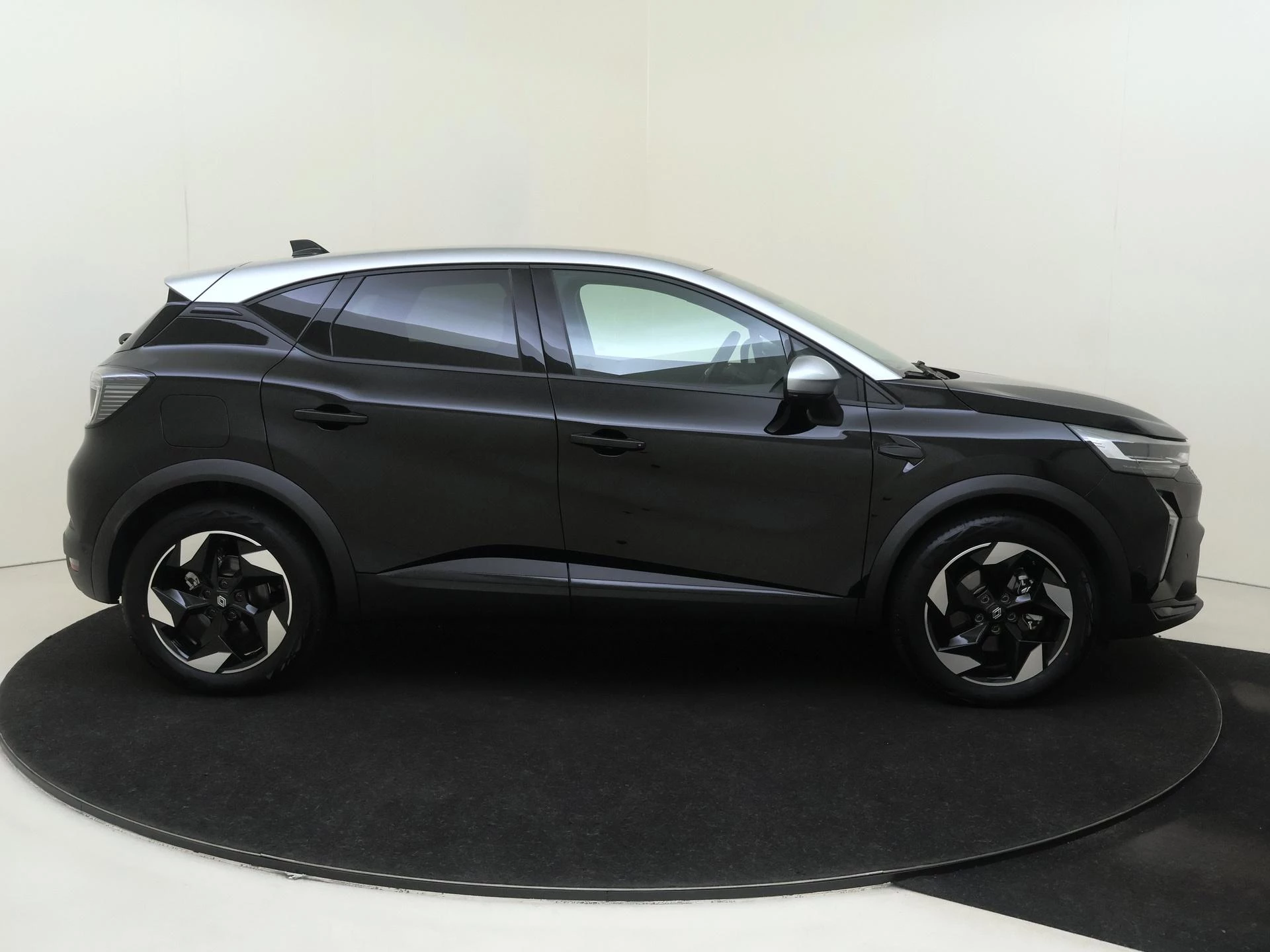 Renault Captur 1.8 E-Tech full hybrid 160 techno