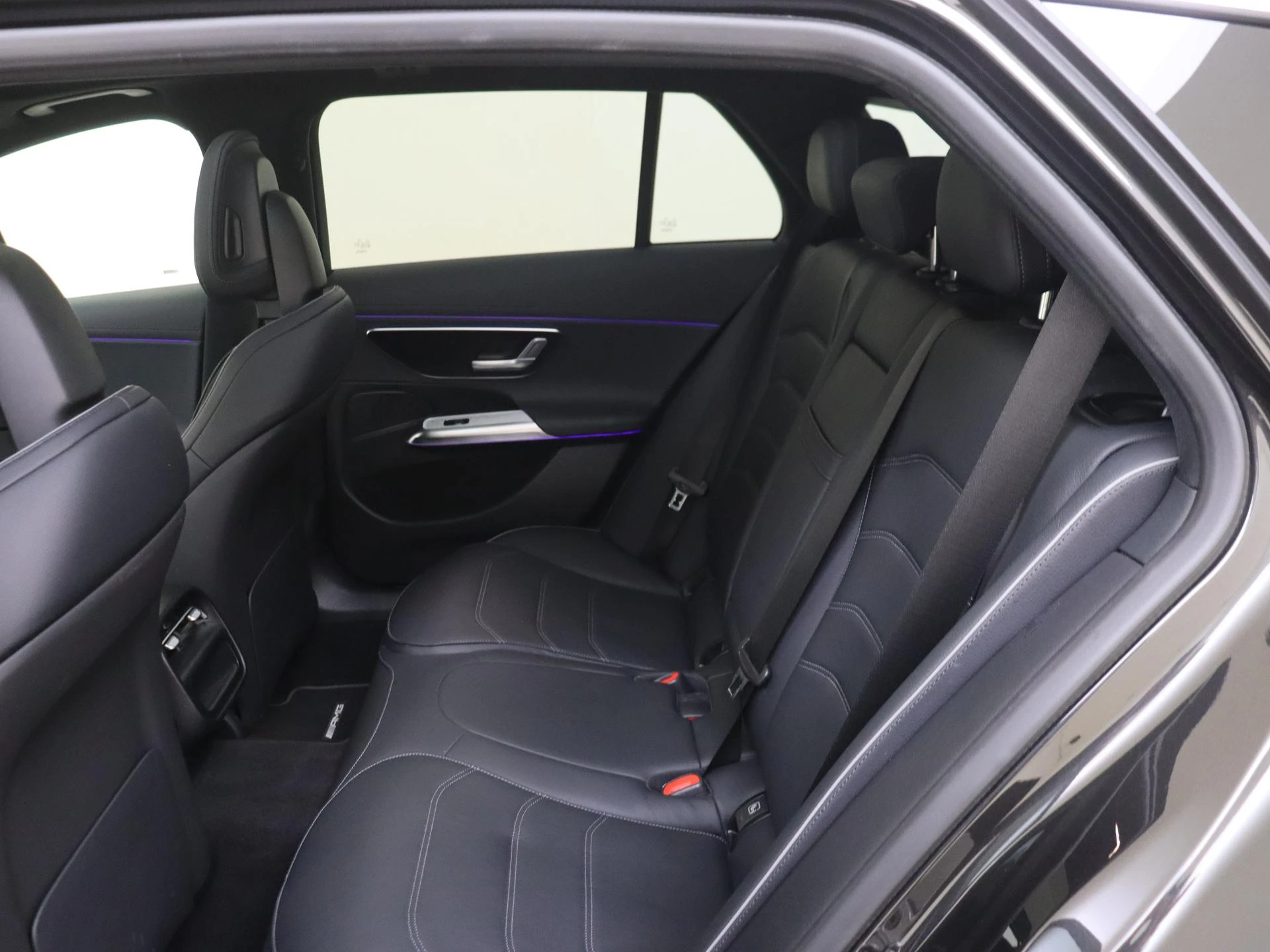 Mercedes-Benz-E-Klasse-image-15