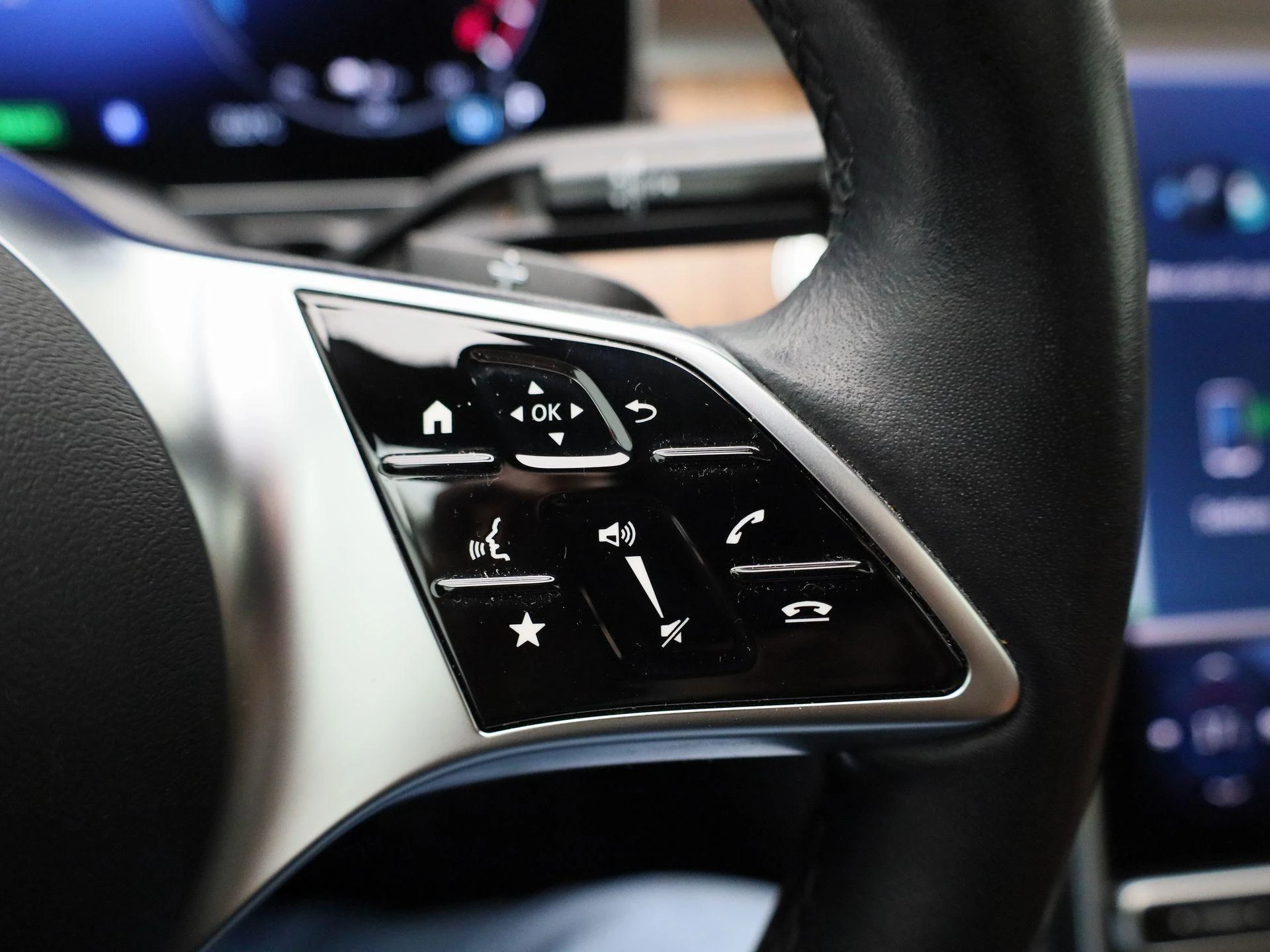 Mercedes-Benz-C-Klasse-image-17