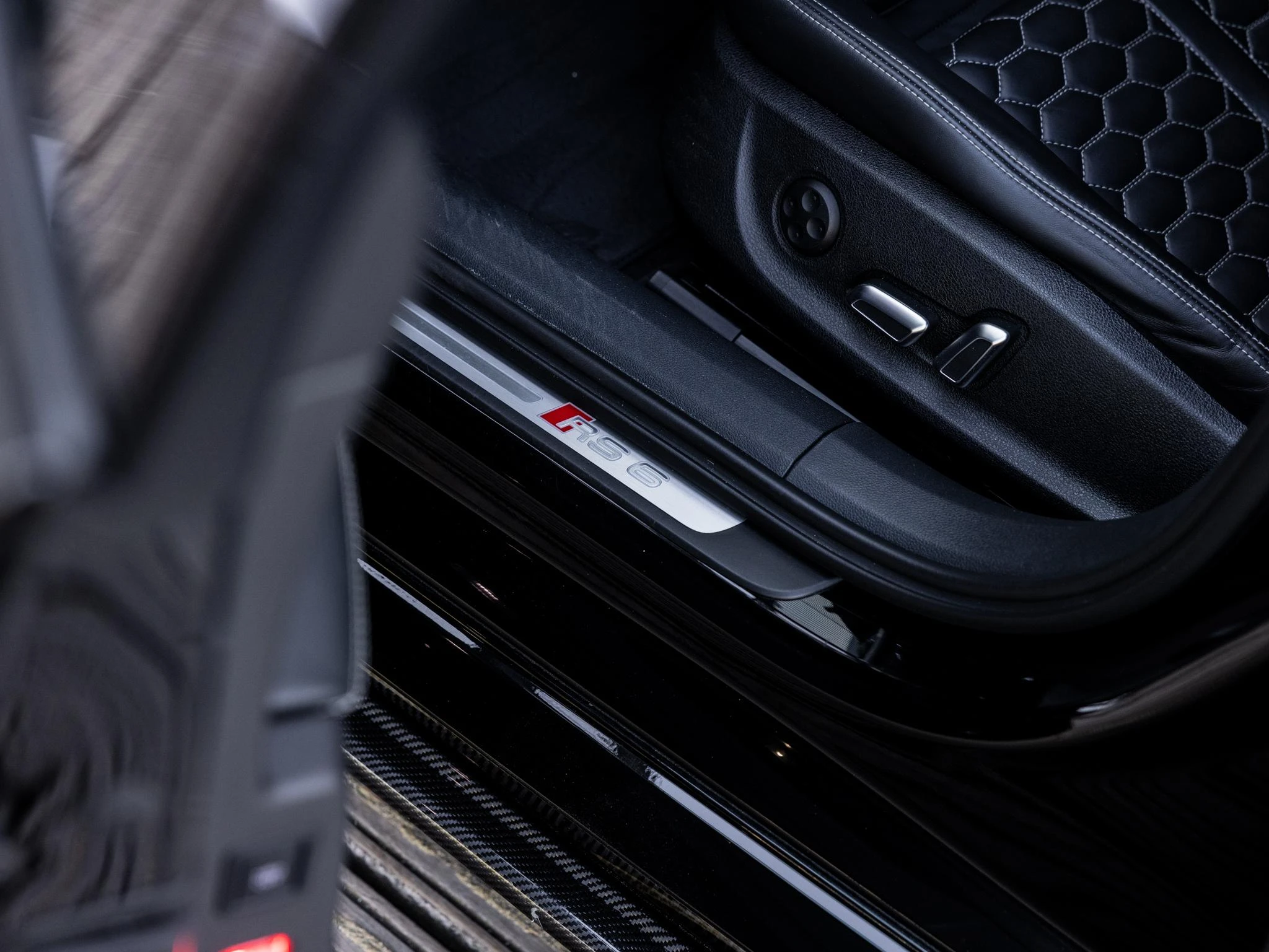 Audi-RS6-image-19