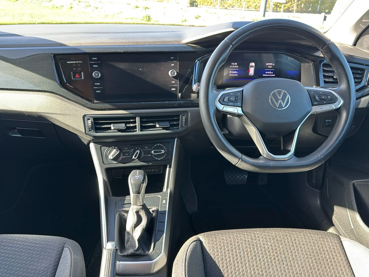 Volkswagen-Polo-image-3