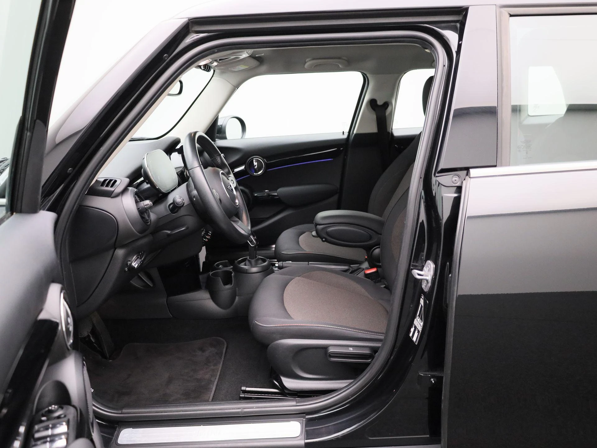 MINI-Cooper-image-8