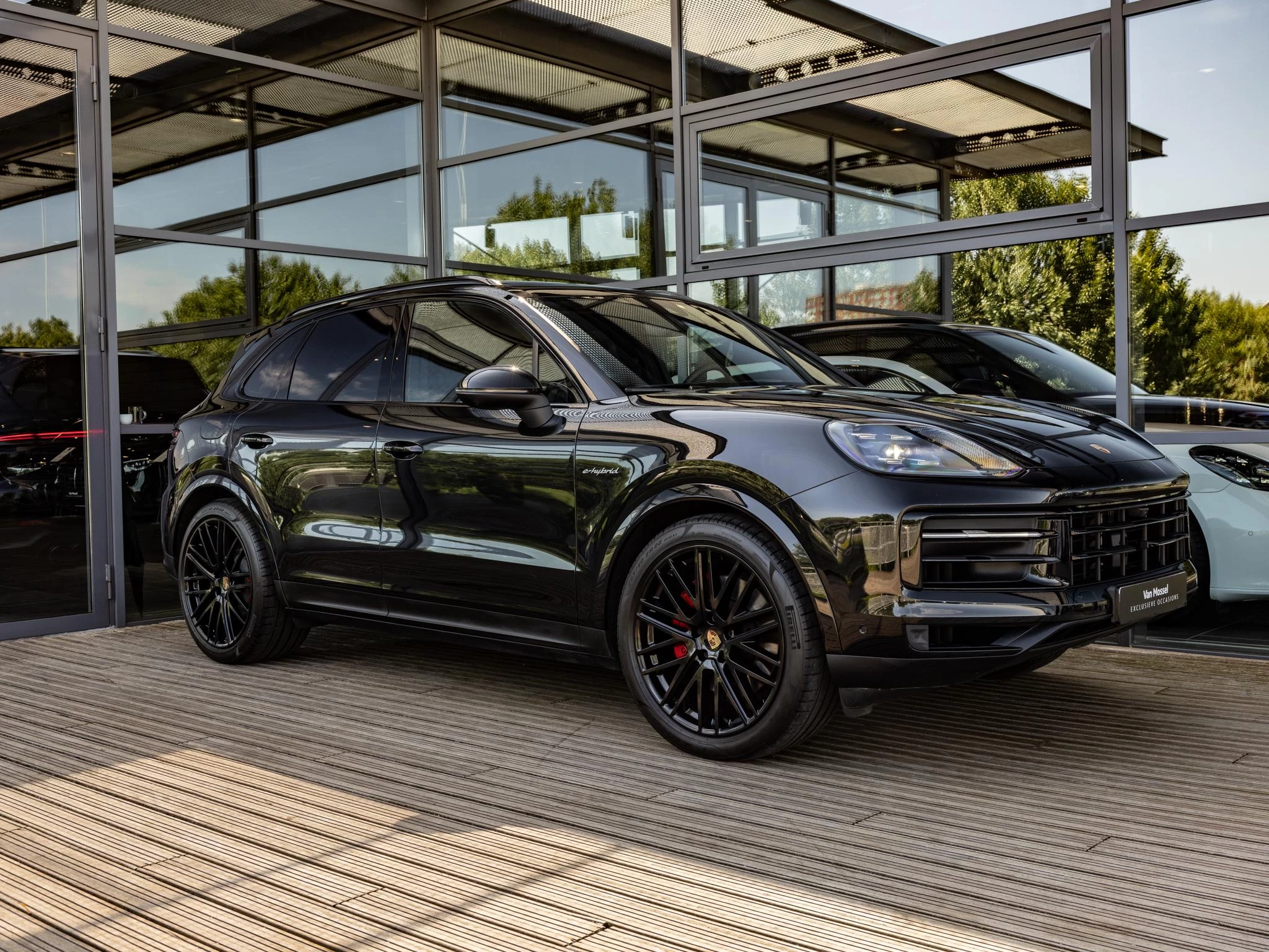 Porsche-Cayenne-image-4