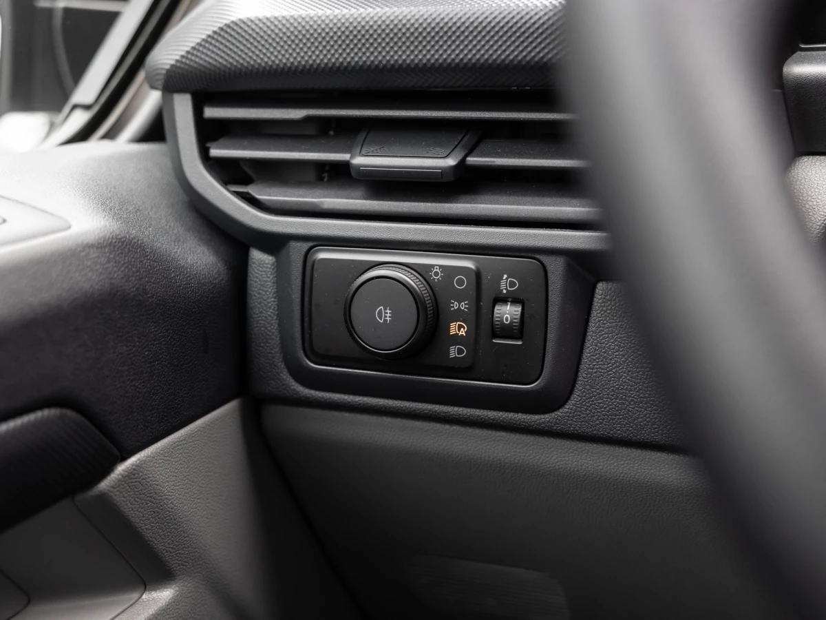 Ford-Transit Custom-image-21