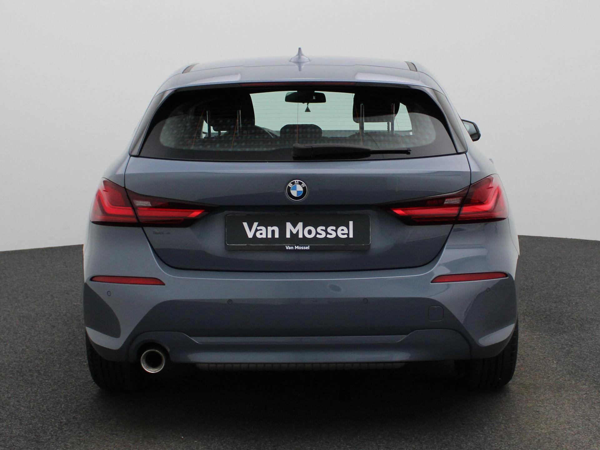 BMW-1 Reeks-image-4