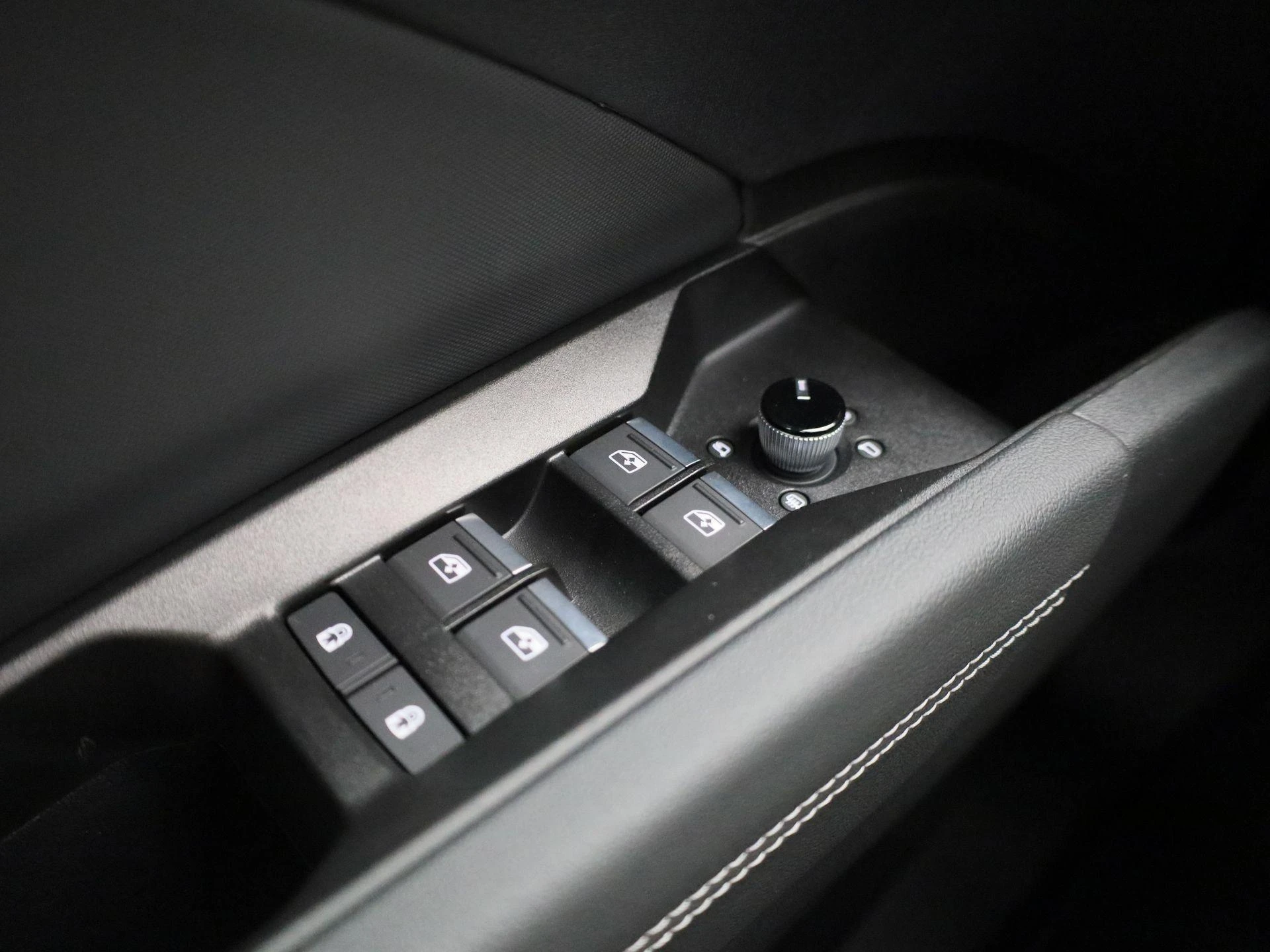 Audi-Q4 e-tron-image-23