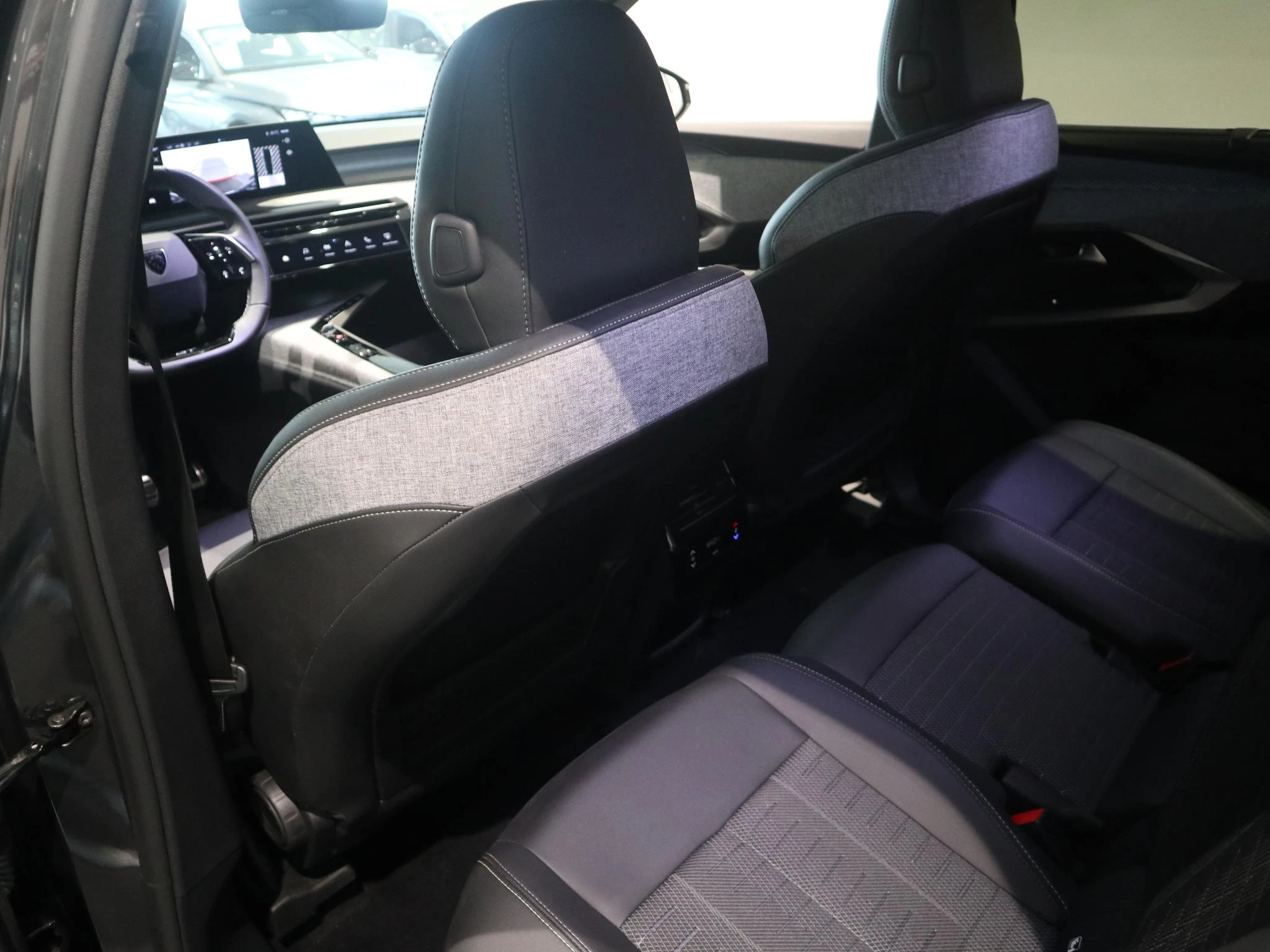 Peugeot-5008-image-10