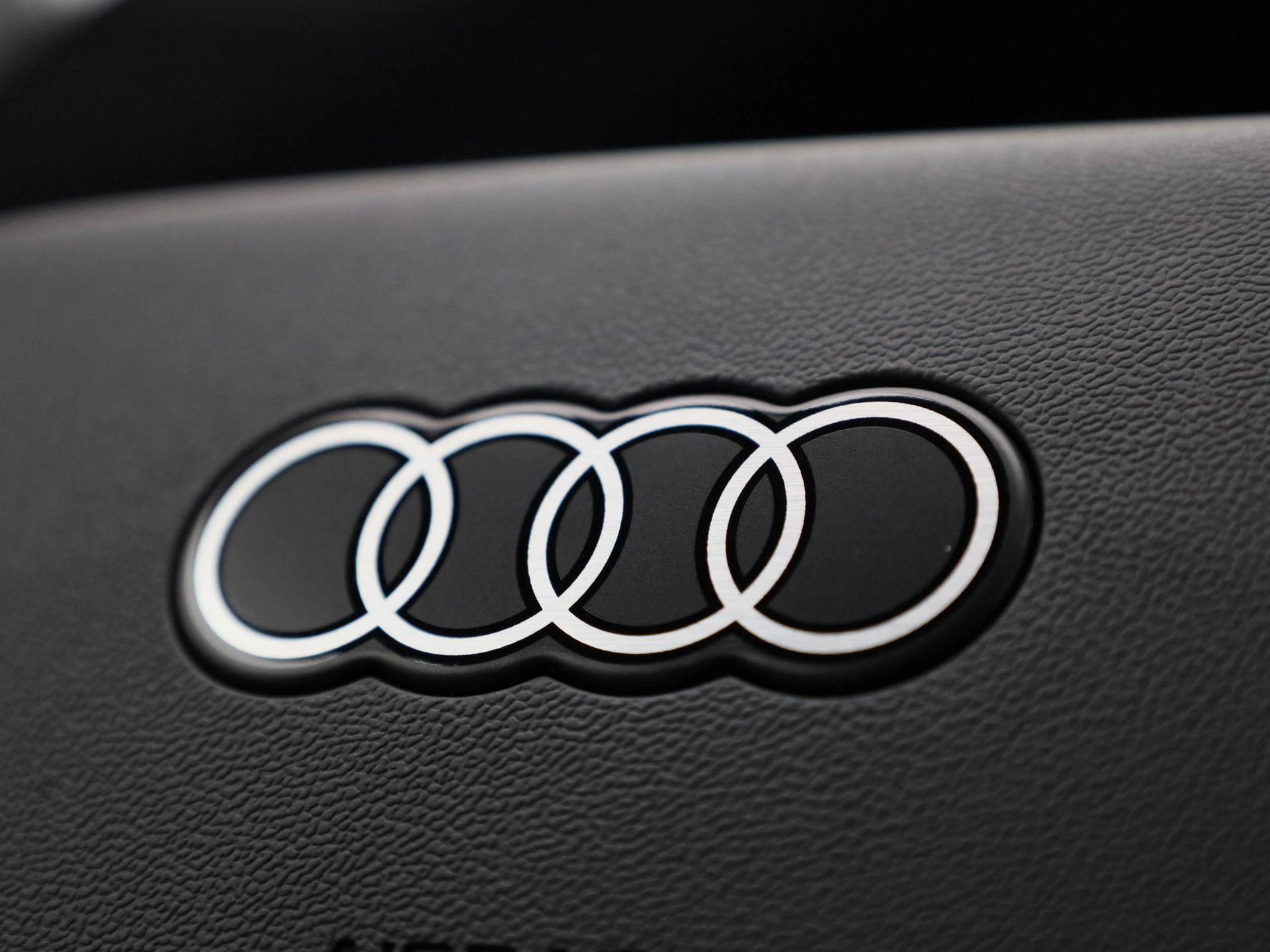 Audi-Q6 e-tron-image-34