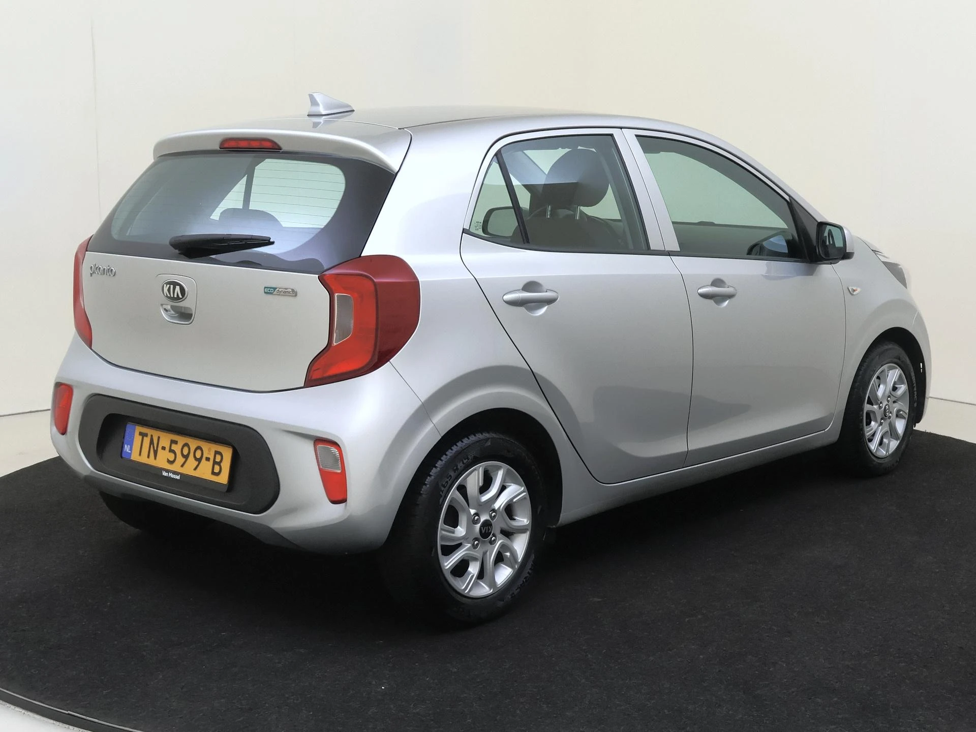 Kia-Picanto-image-3