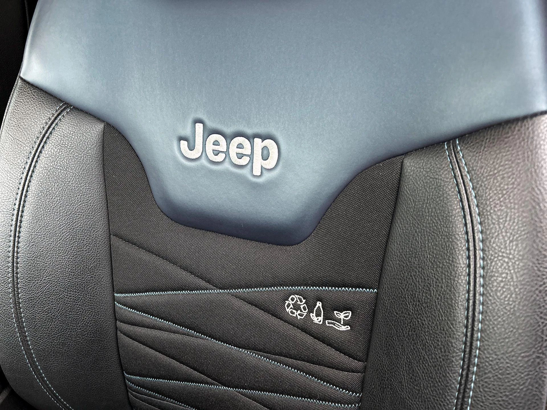 Jeep Compass 4xe 240 Plug-in Hybrid Electric Upland