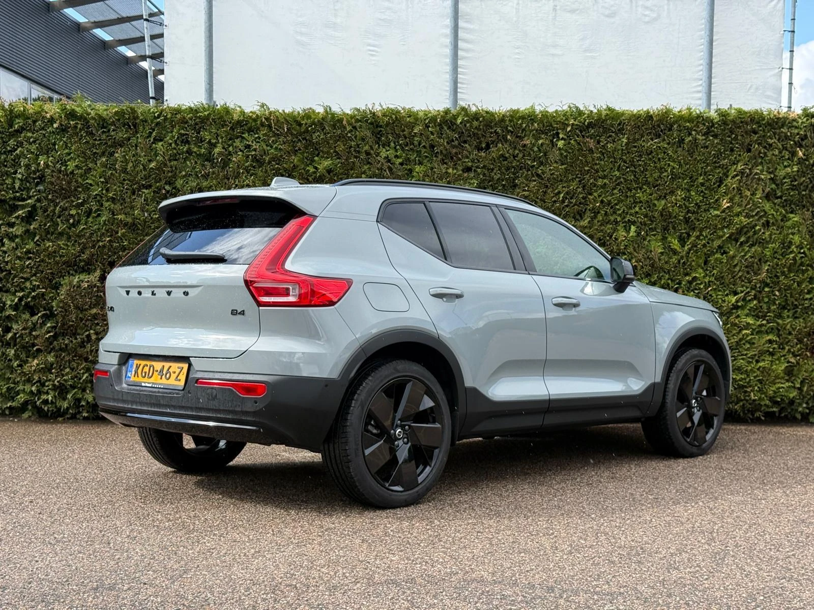 Volvo-XC40-image-1