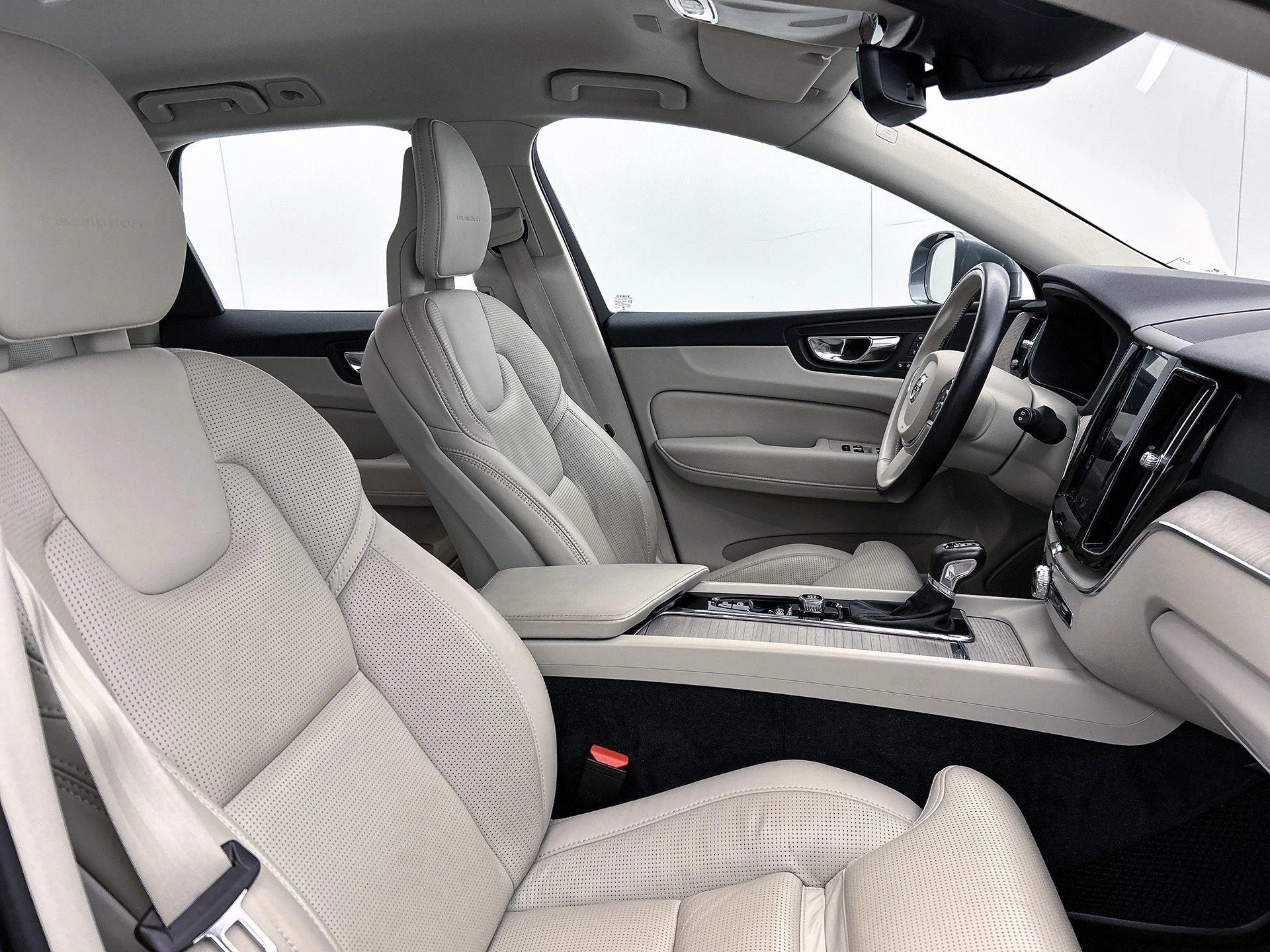 Volvo-XC60-image-36