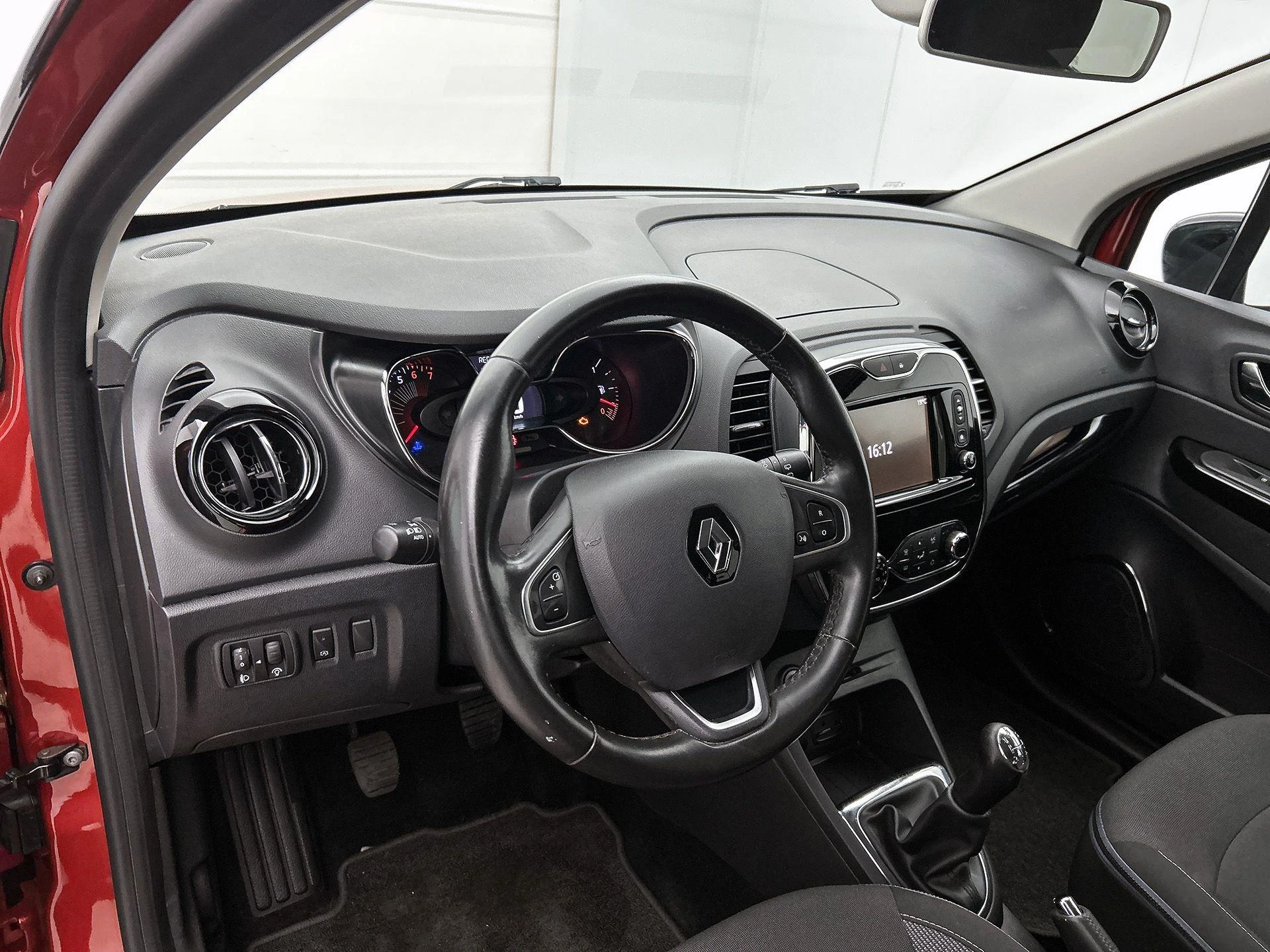 Renault-Captur-image-20