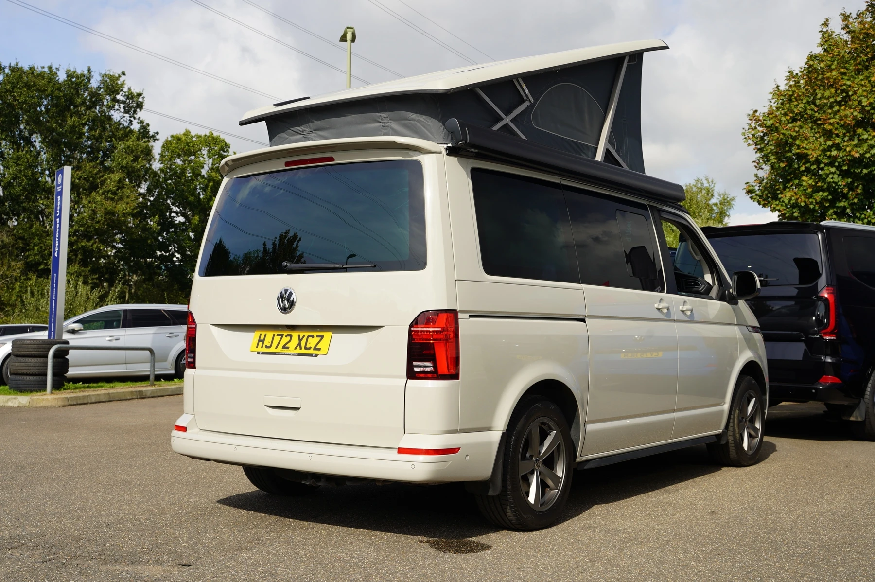 Volkswagen-California-image-12