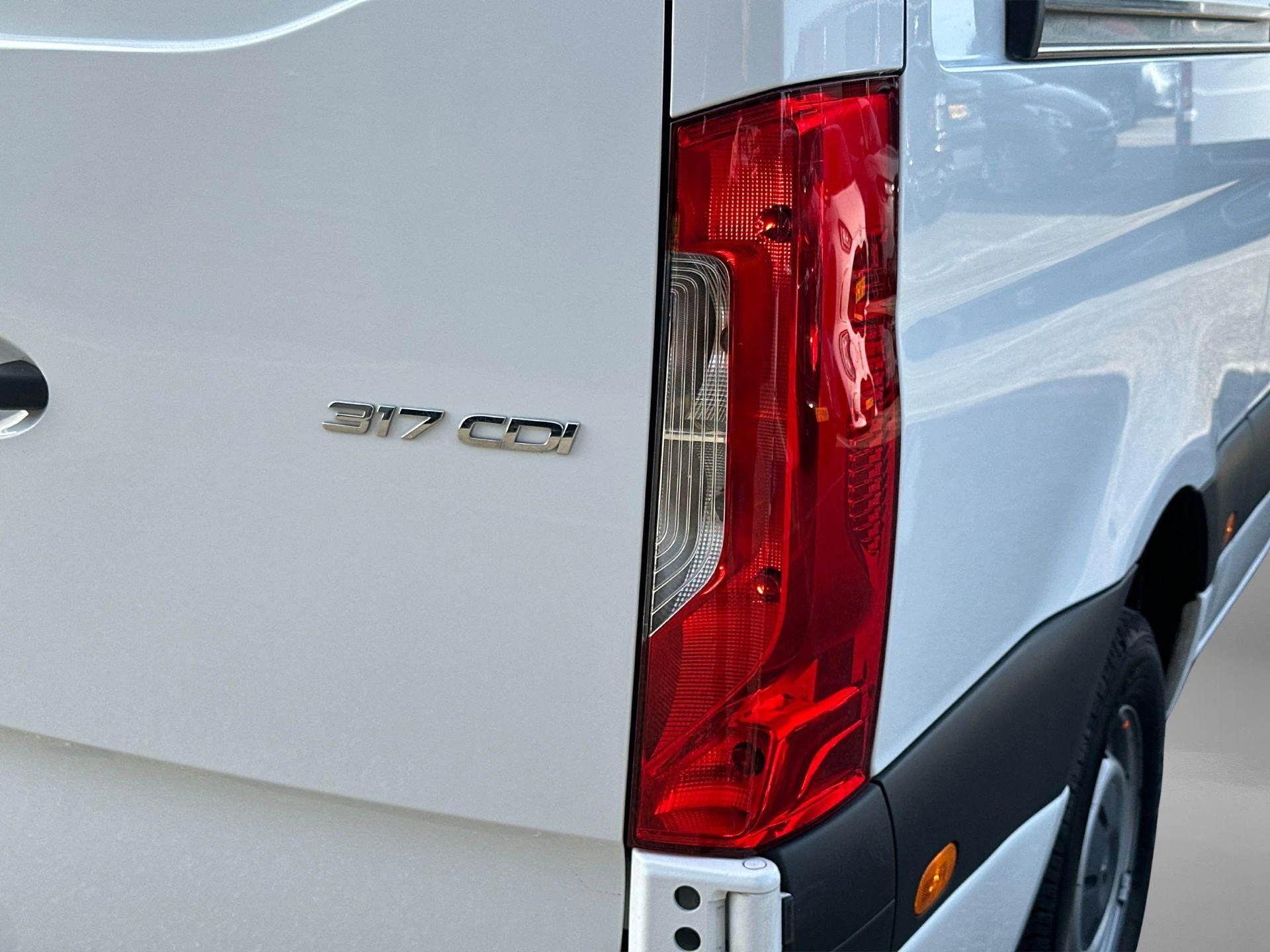 Mercedes-Benz-Sprinter-image-20