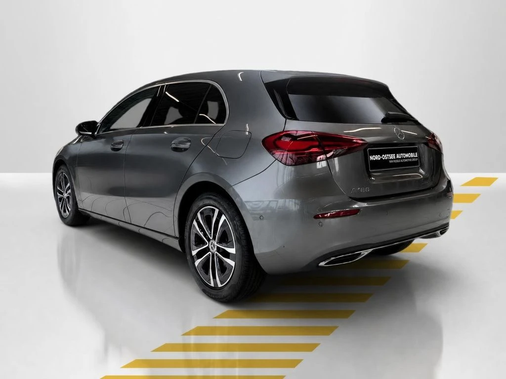 Mercedes-Benz-A-Klasse 180-image-12