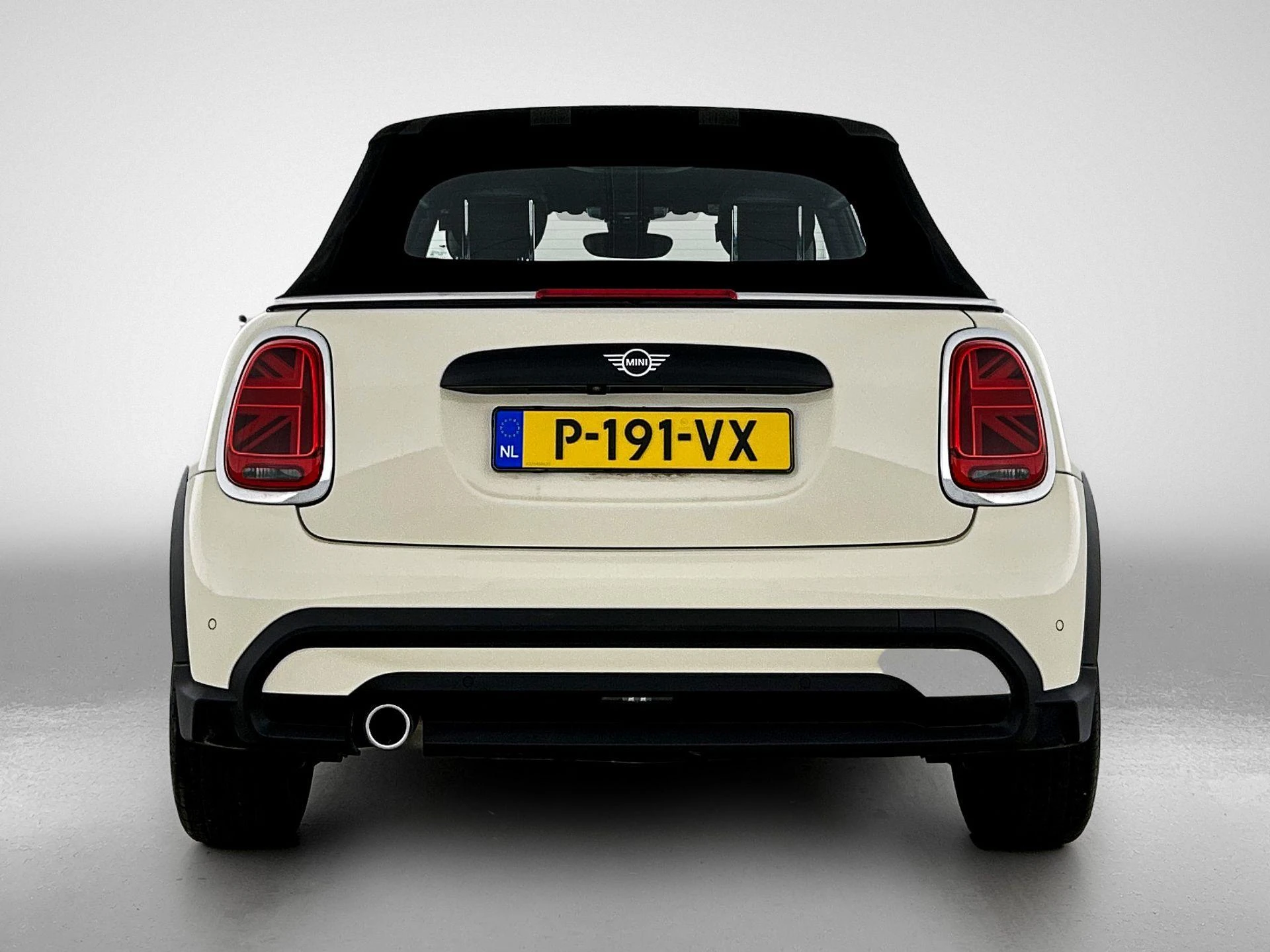 MINI-Cooper Cabrio-image-2