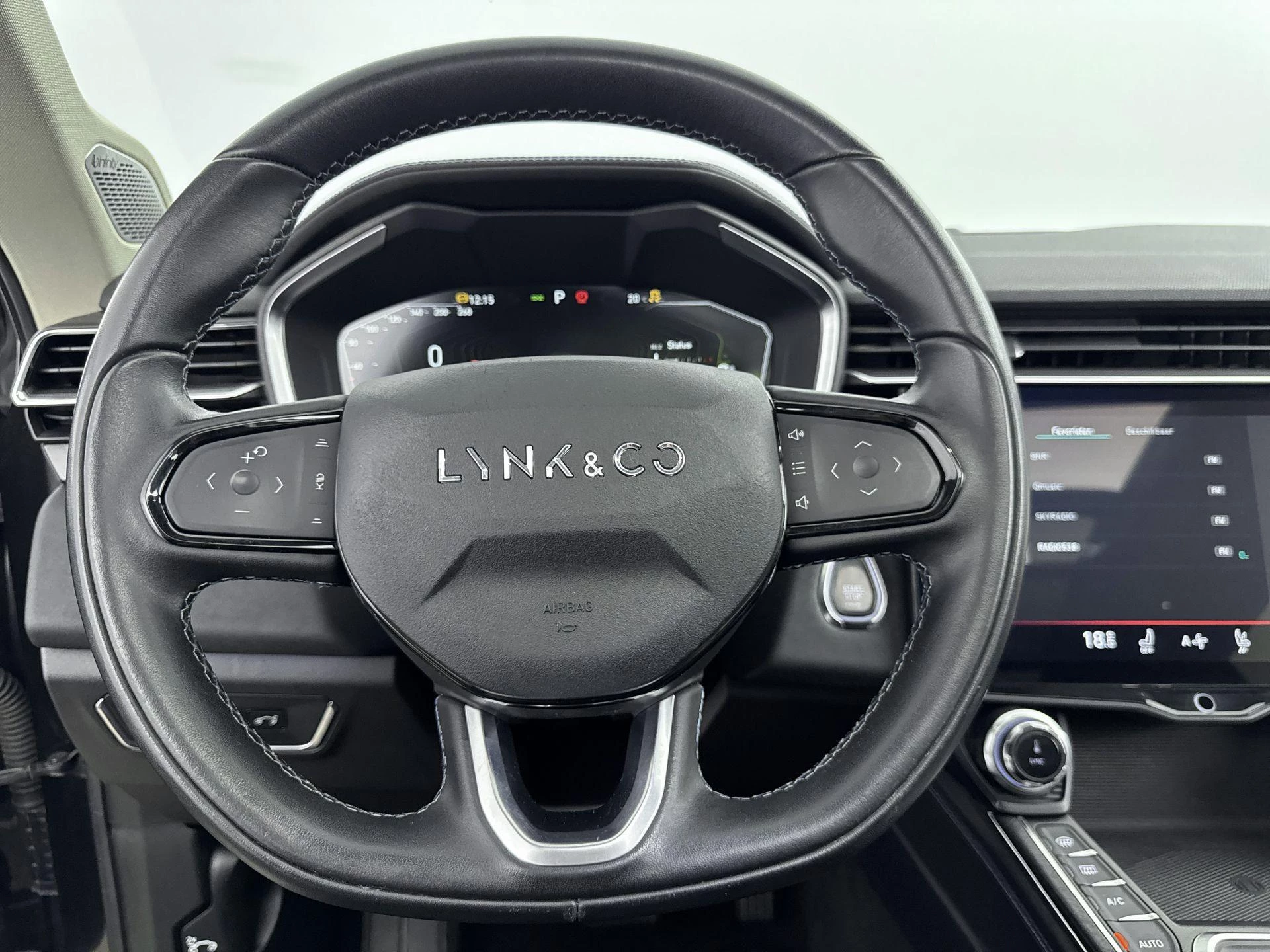 Lynk & Co-01-image-21