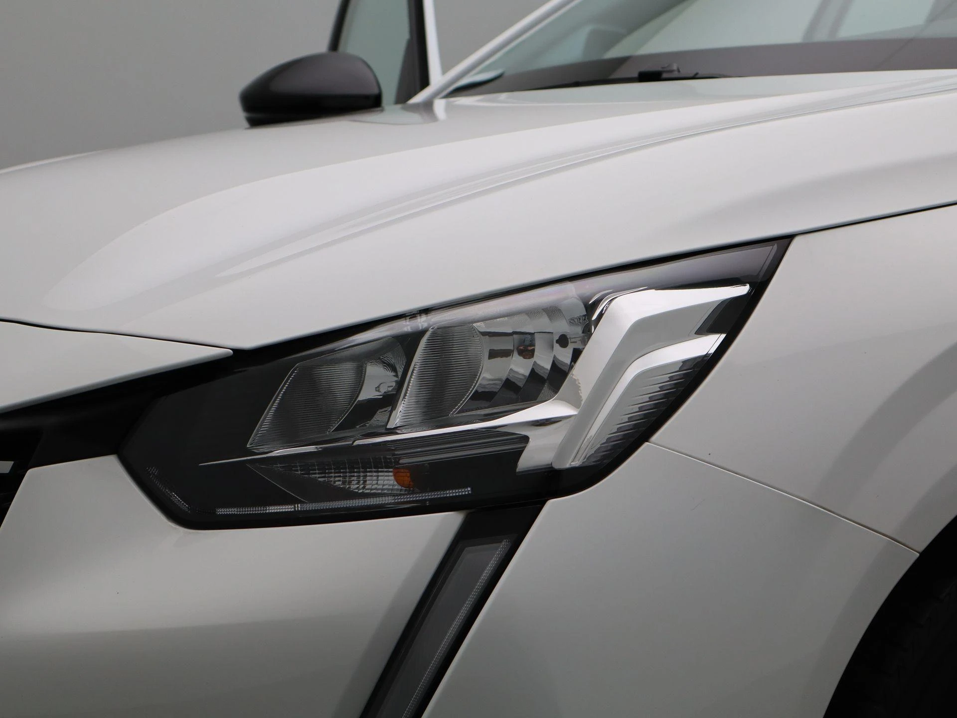 Peugeot-208-image-13