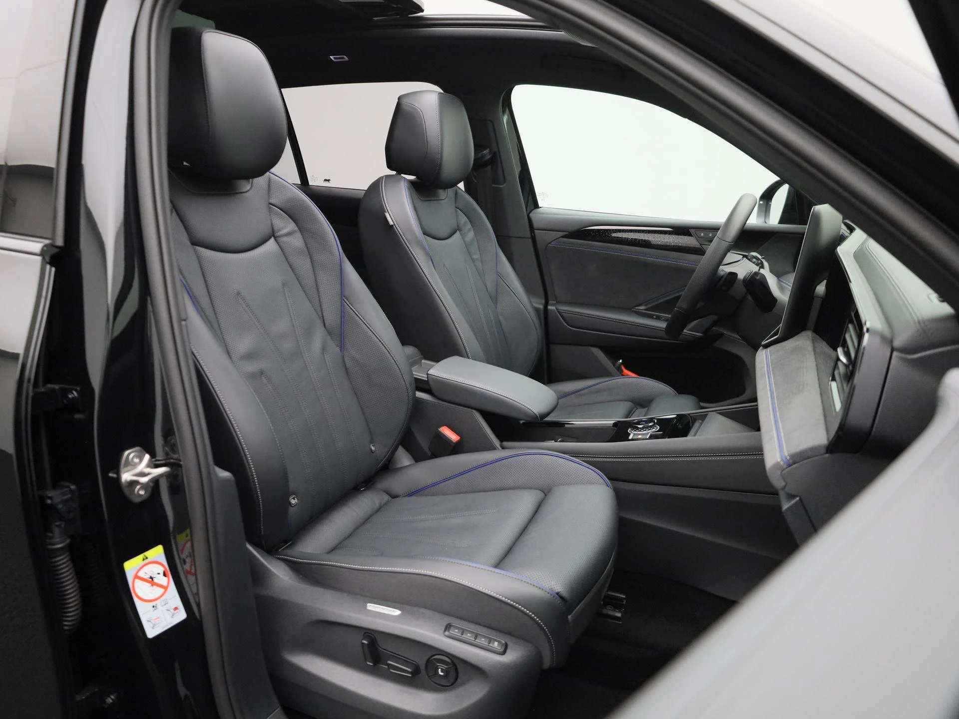 Volkswagen-Tiguan-image-35