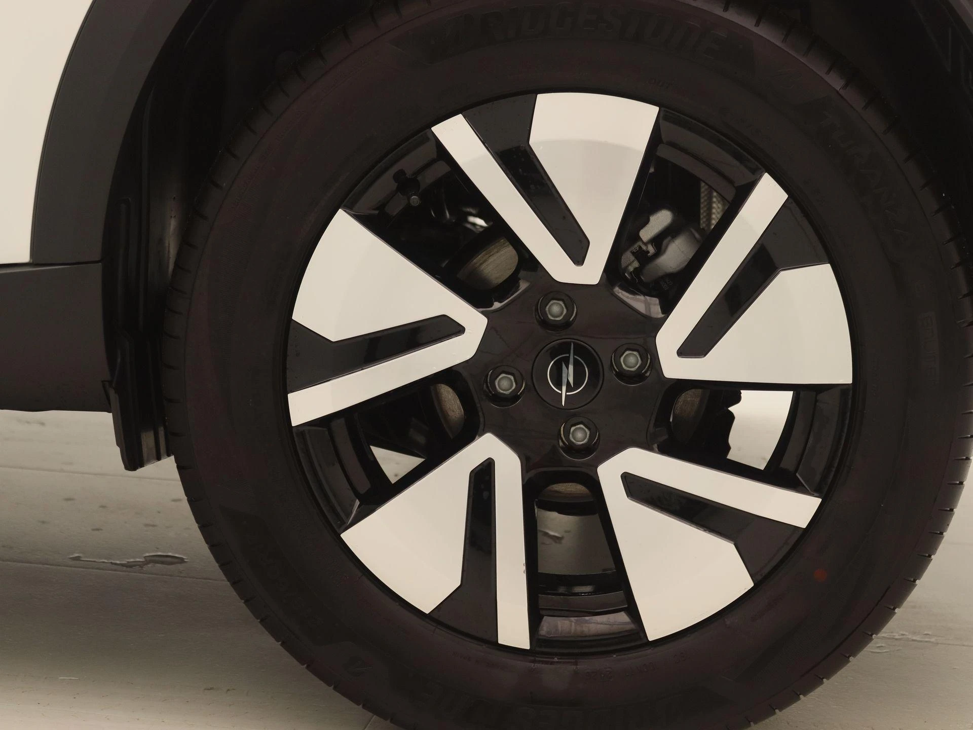 Opel-Frontera-image-15