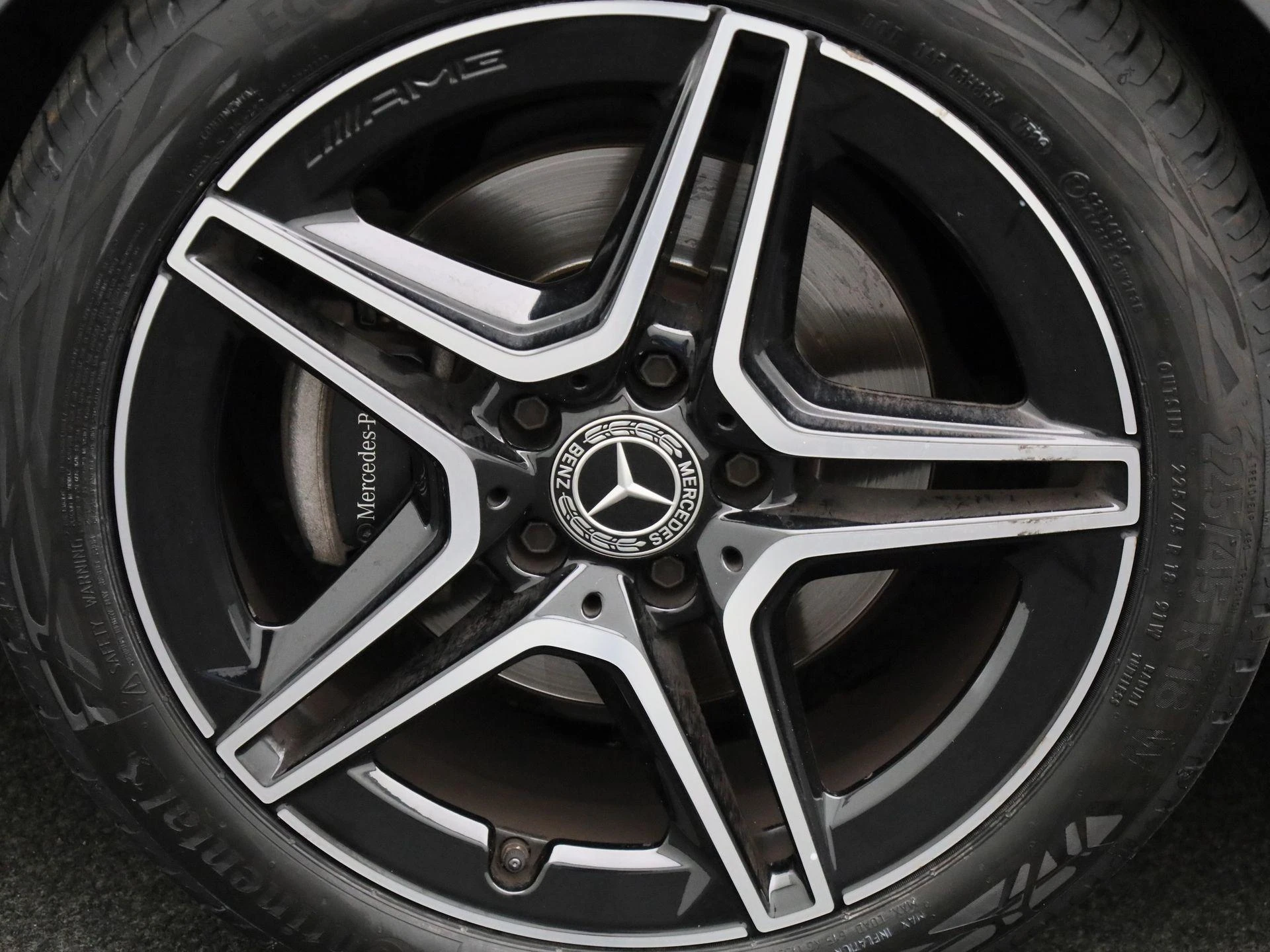 Mercedes-Benz A-Klasse Limousine 180 AMG Line
