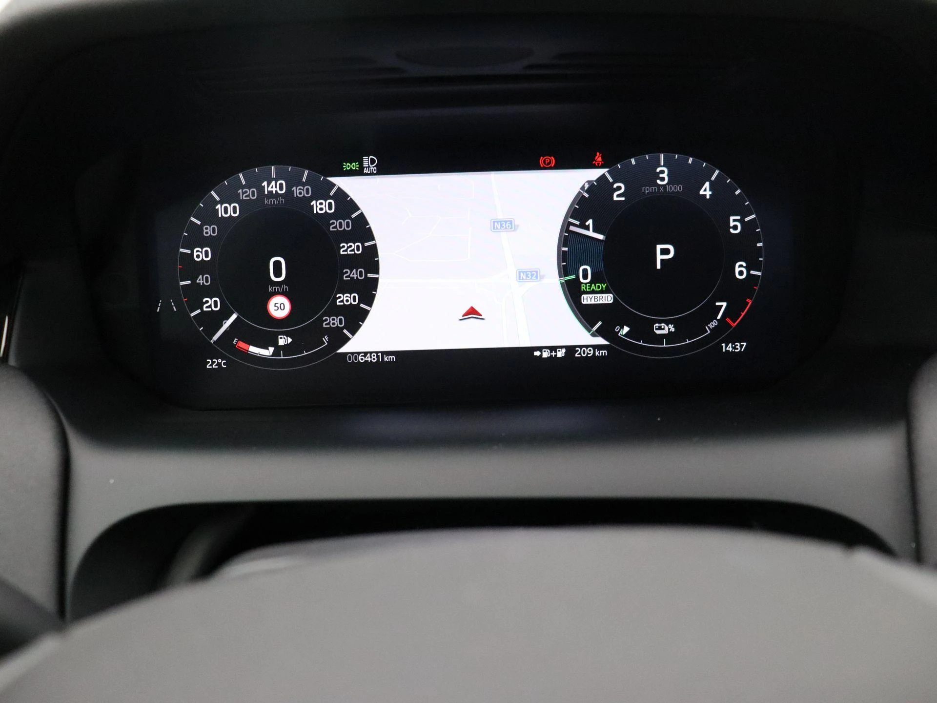 Land Rover-Discovery Sport-image-16