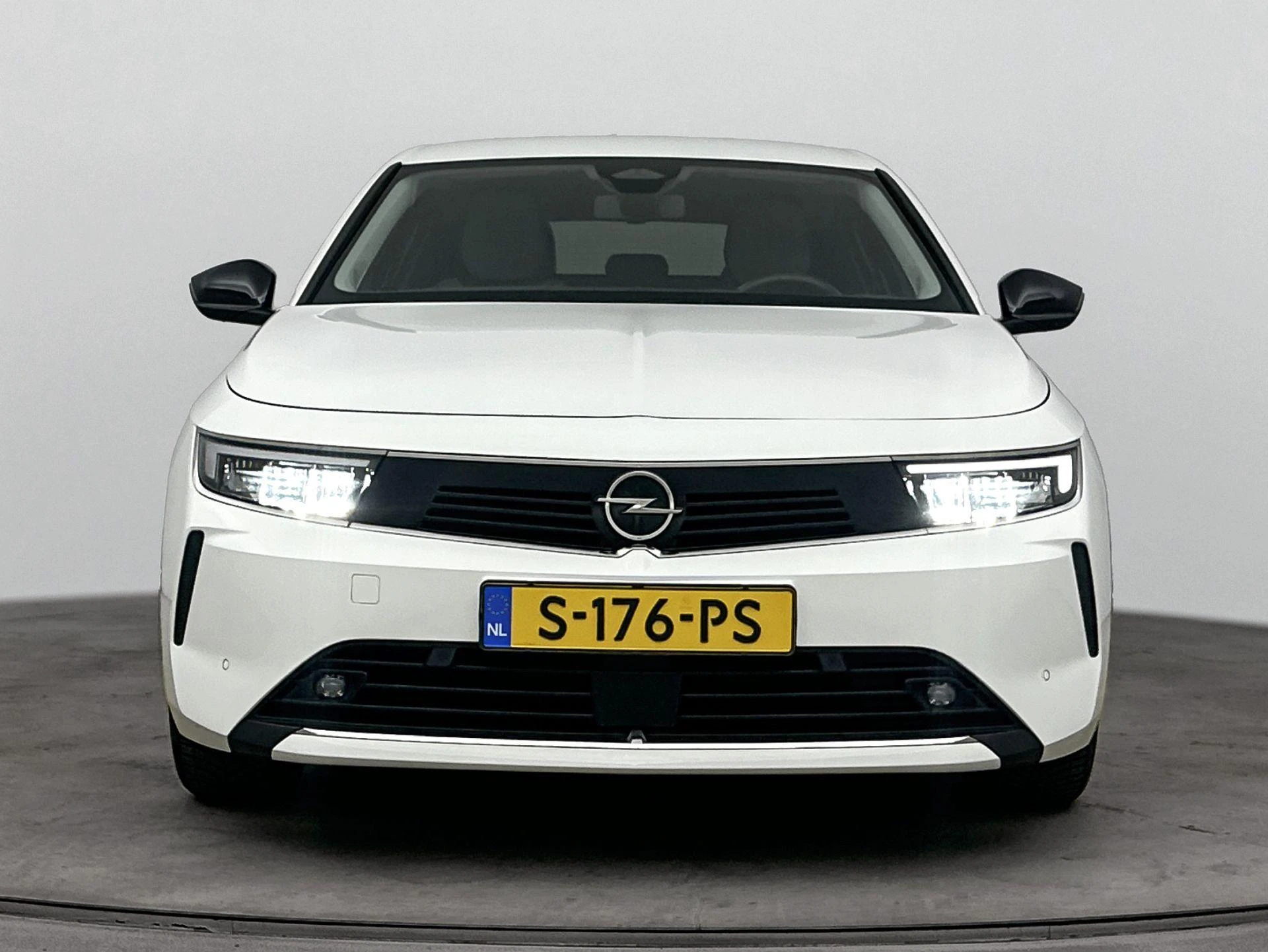 Opel-Astra-image-4