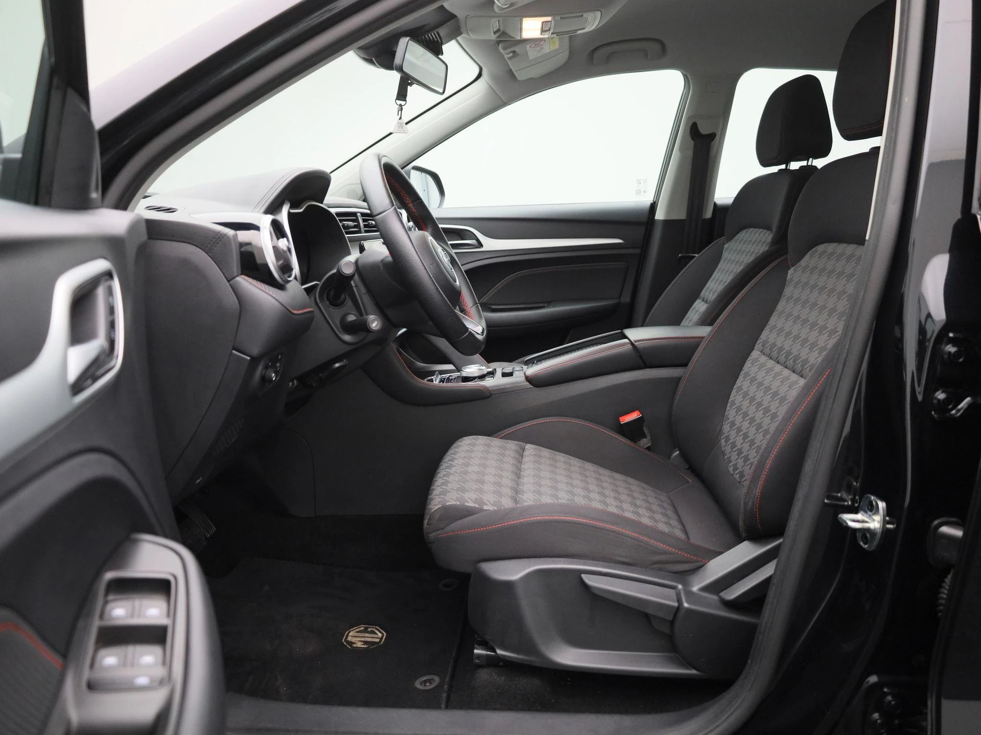 MG-ZS EV-image-12