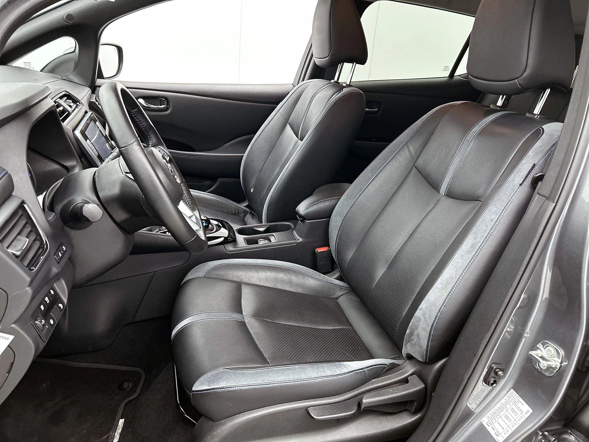 Nissan-Leaf-image-40