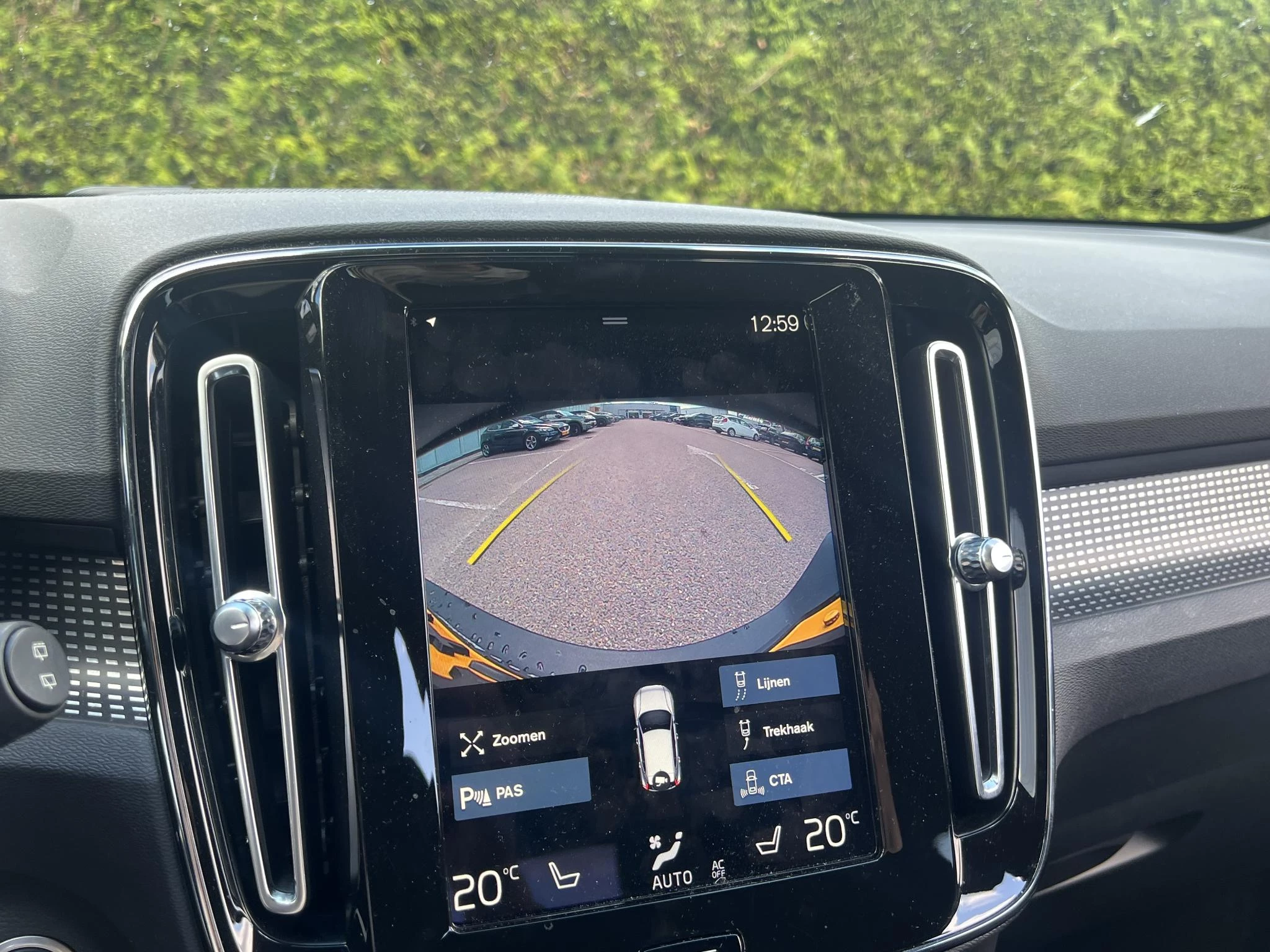 Volvo-XC40-image-28