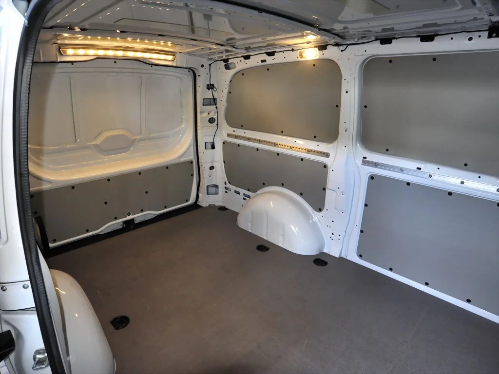 Mercedes-Benz-Vito 116-image-13