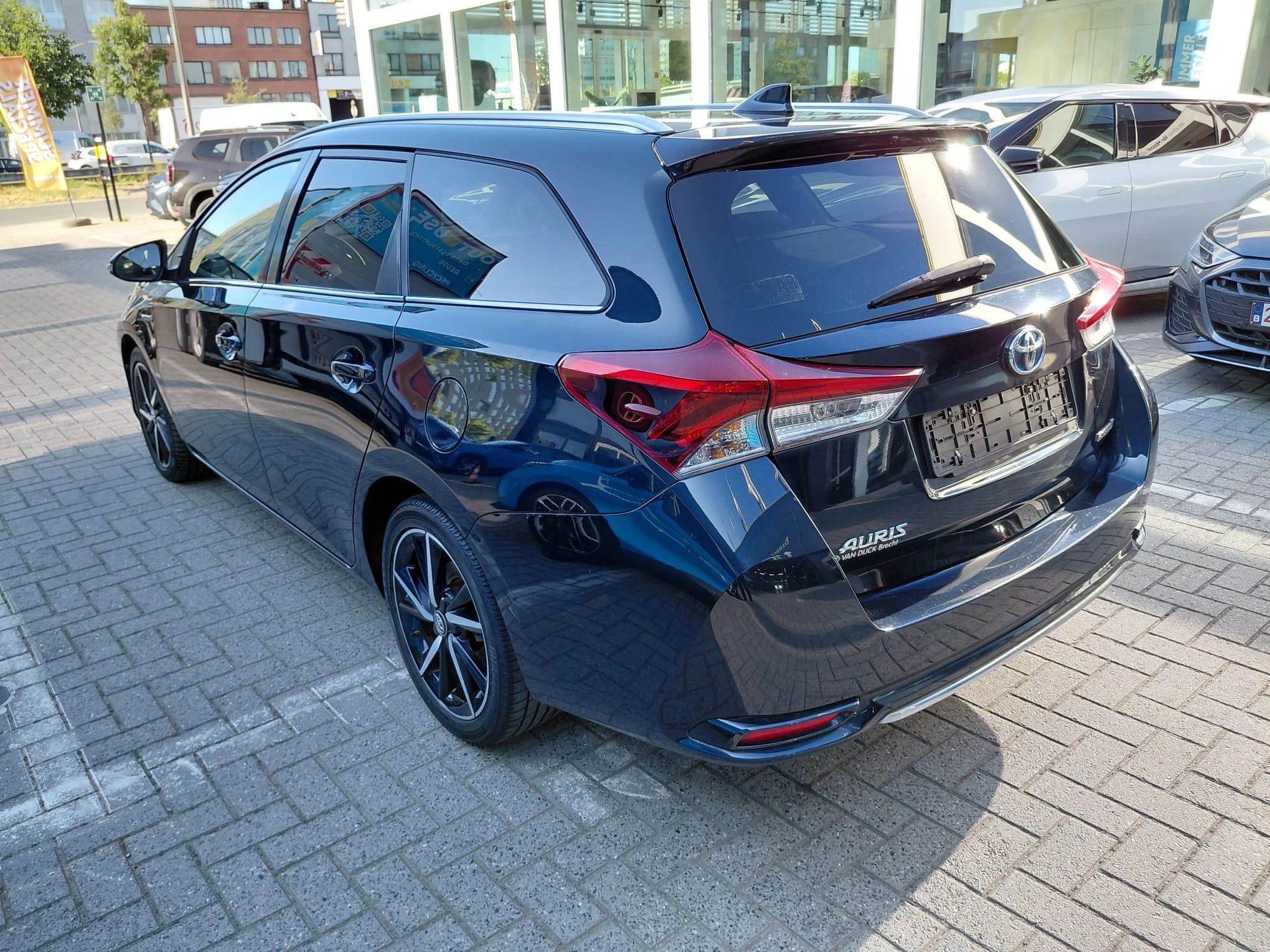Toyota Auris Touring Sports 1.8 VVT-i Hybrid CVT Dynamic HSD
