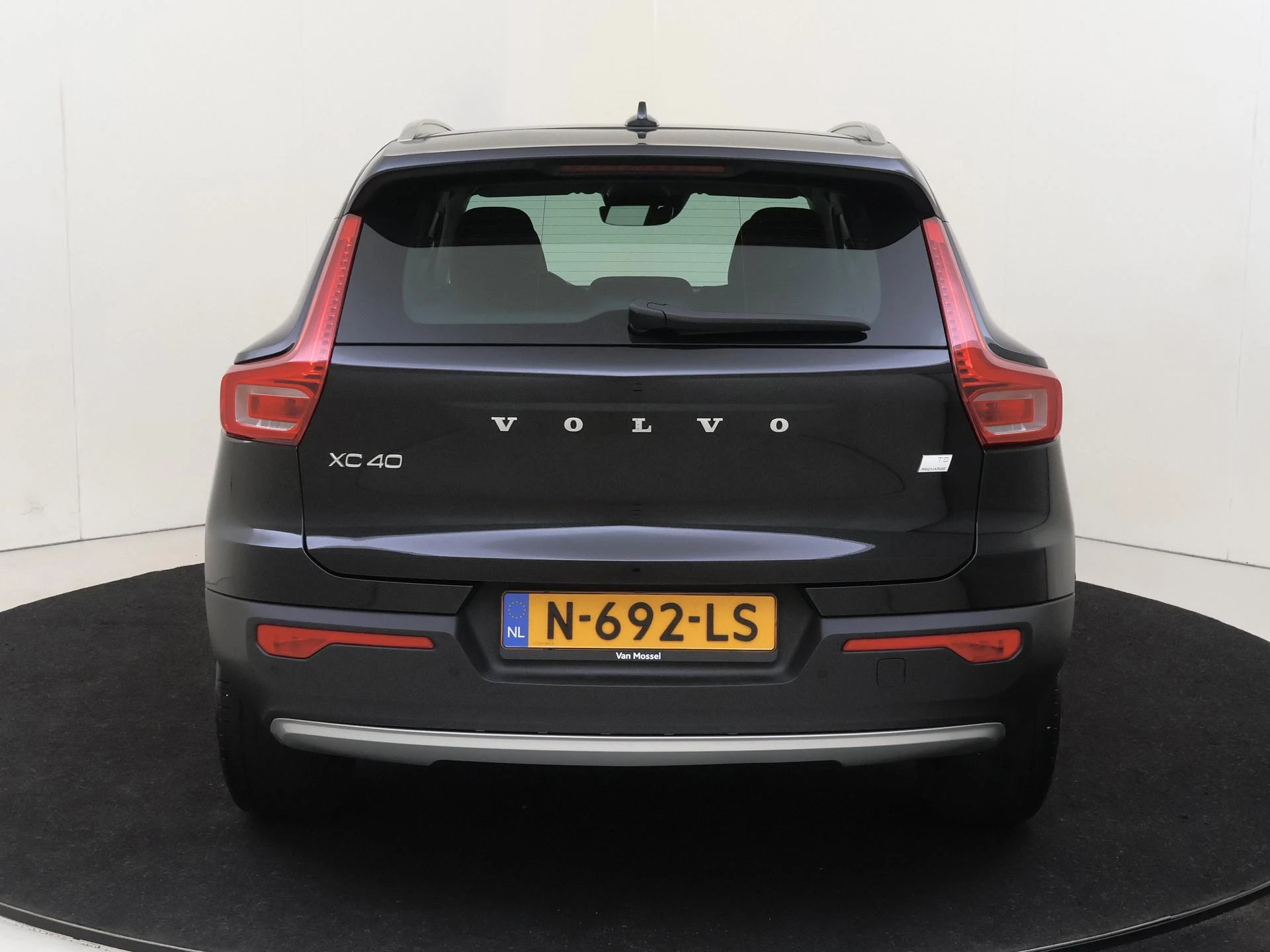 Volvo-XC40-image-6
