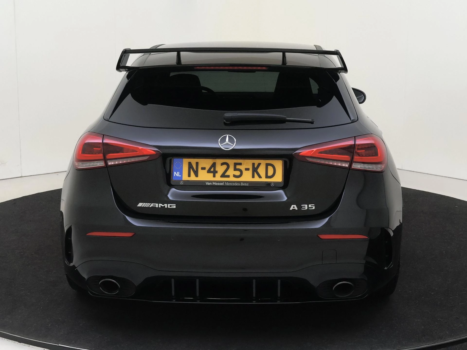 Mercedes-Benz-A-Klasse-image-6