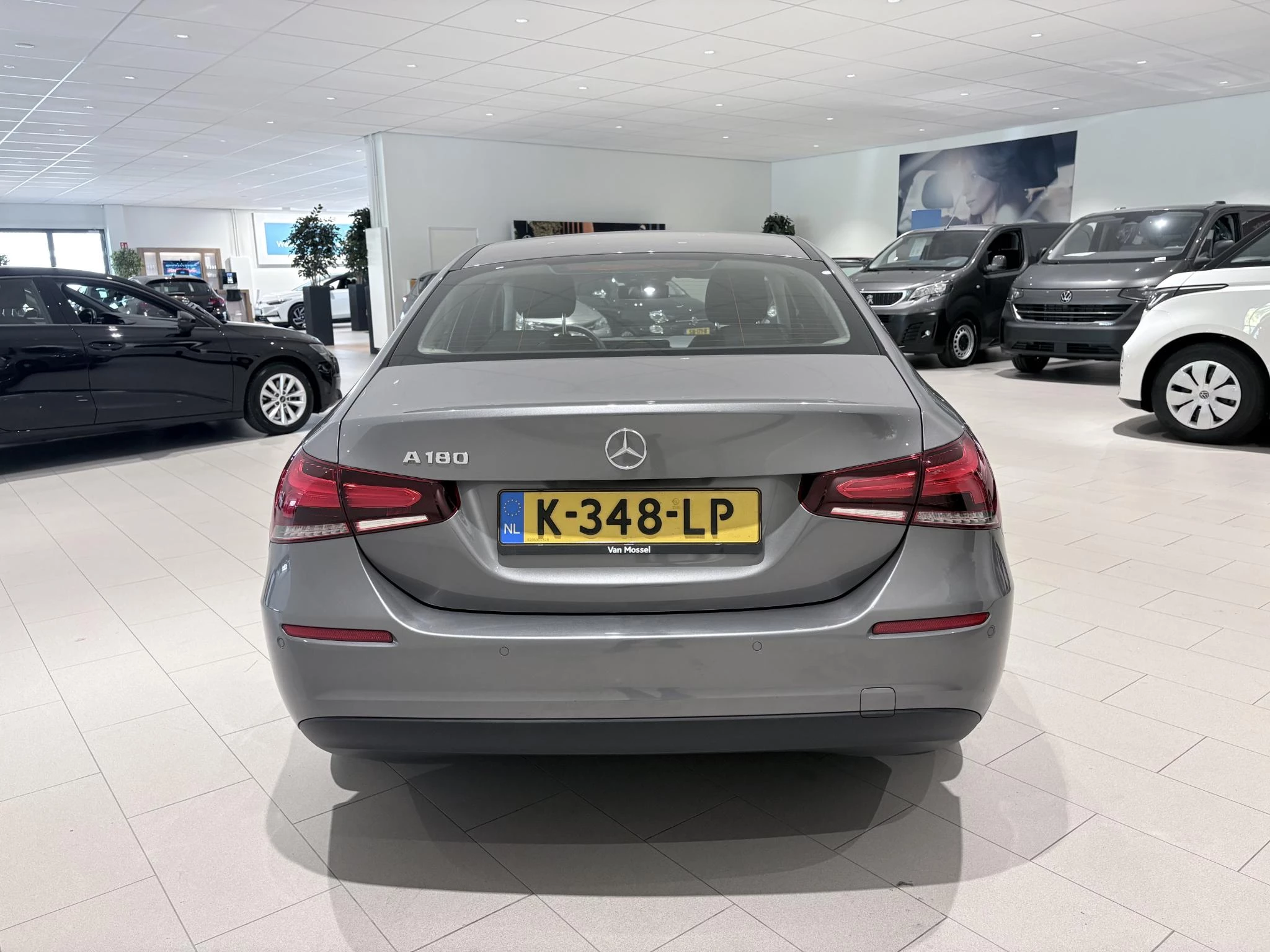 Mercedes-Benz-A-Klasse-image-3