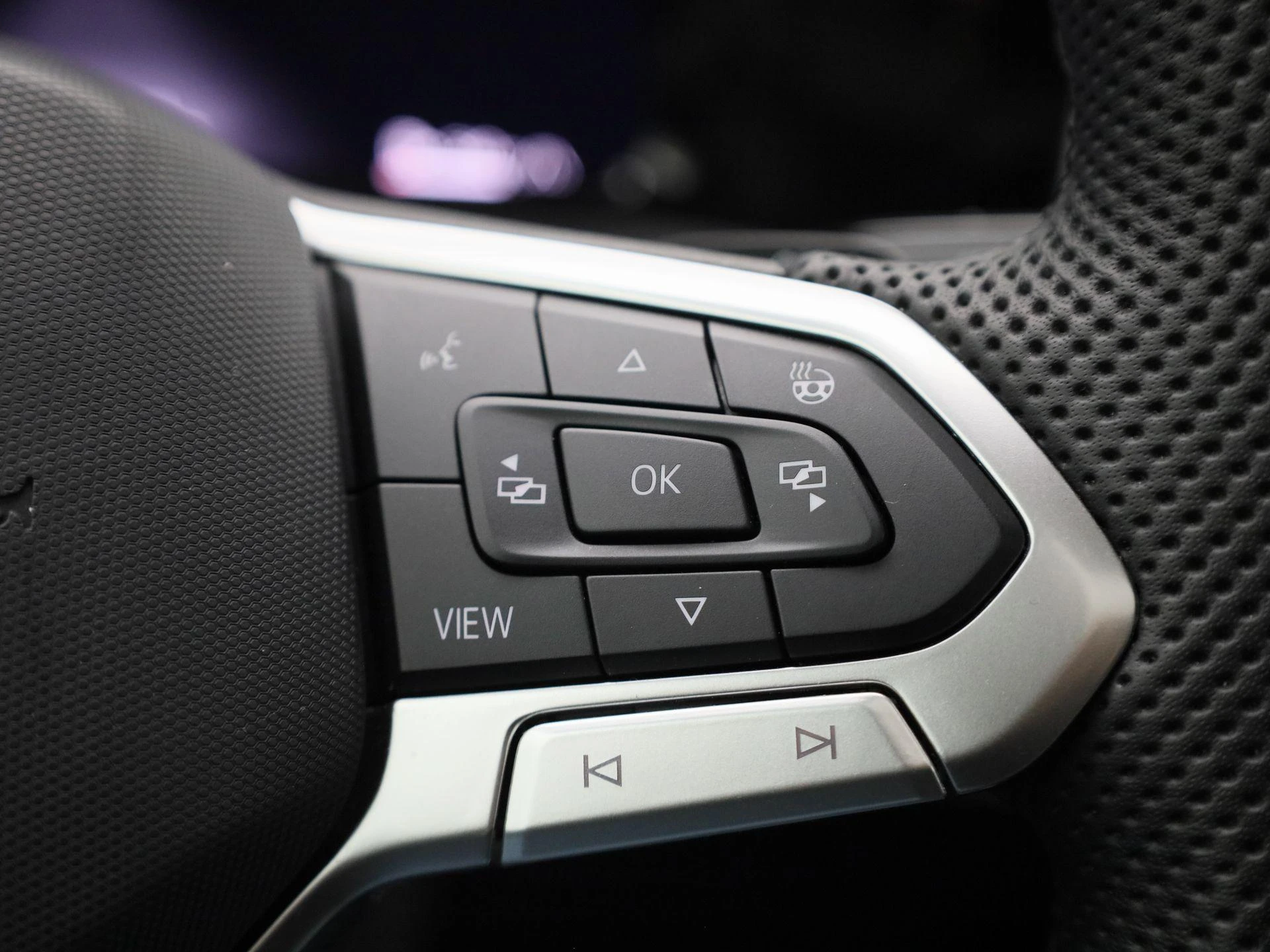 Volkswagen-Golf-image-26