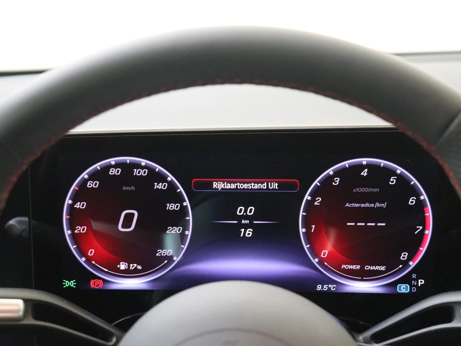 Mercedes-Benz-CLA-image-10