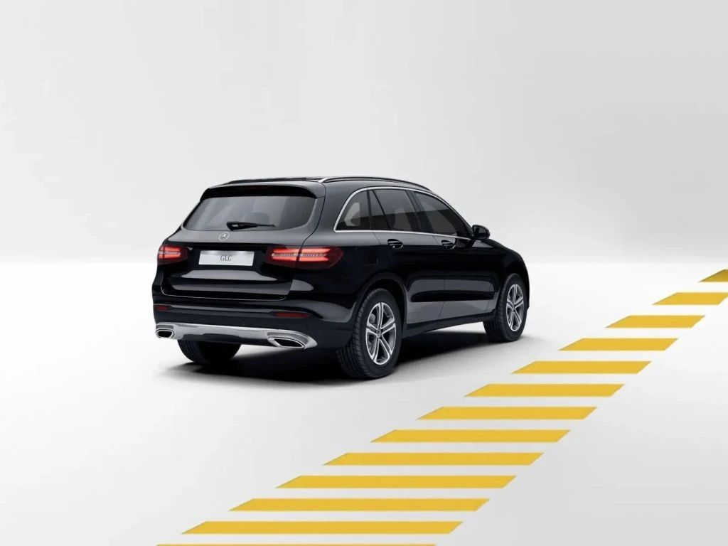 Mercedes-Benz-GLC 220 d-image-5