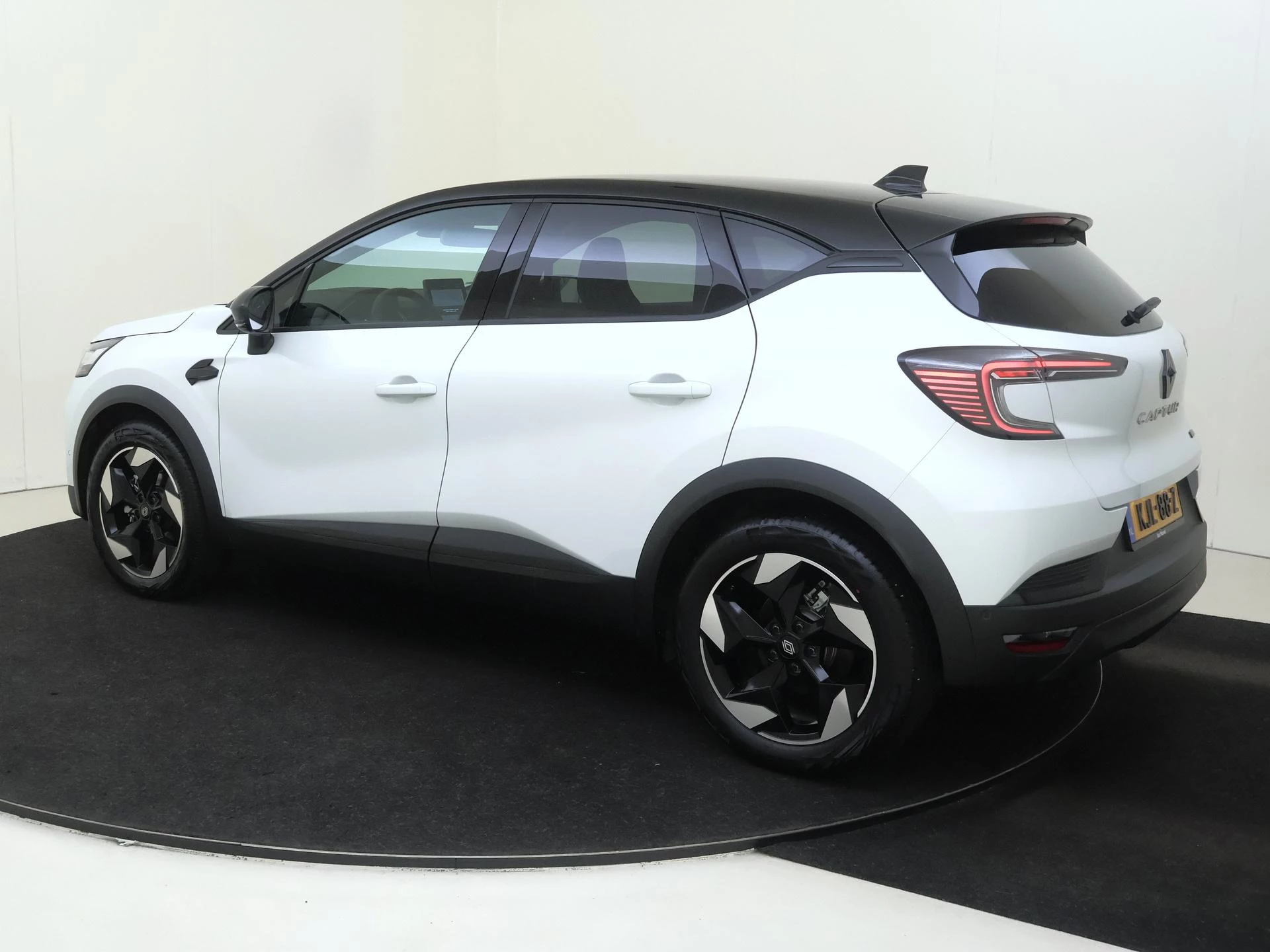 Renault Captur 1.8 E-Tech full hybrid 160 techno