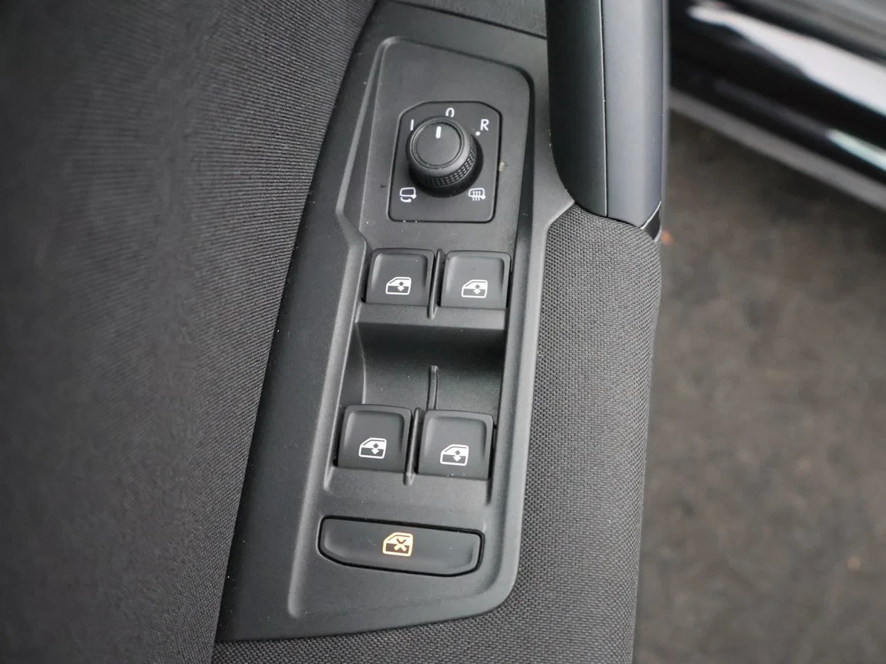 Volkswagen-Tiguan-image-27