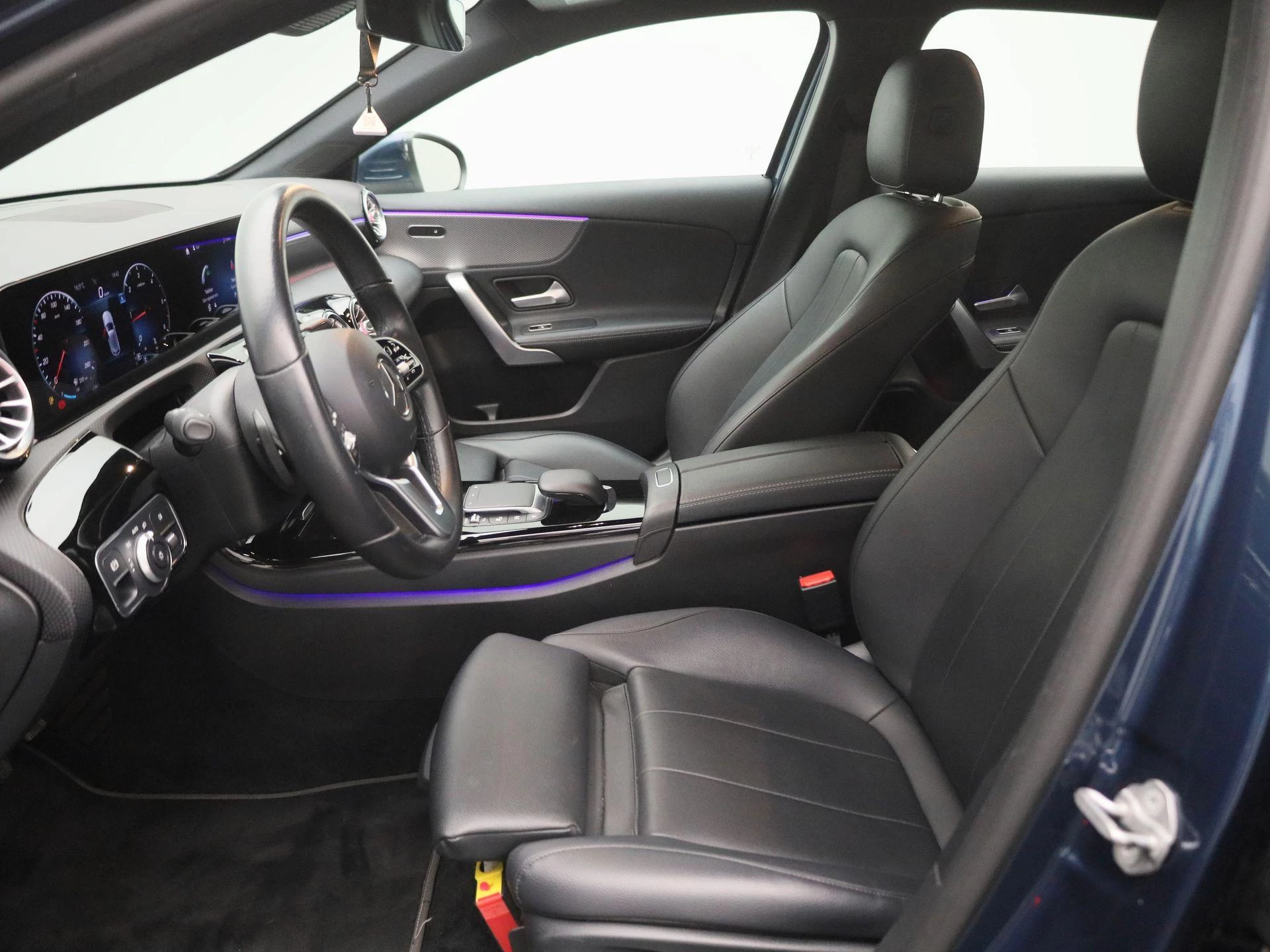 Mercedes-Benz-A-Klasse-image-7