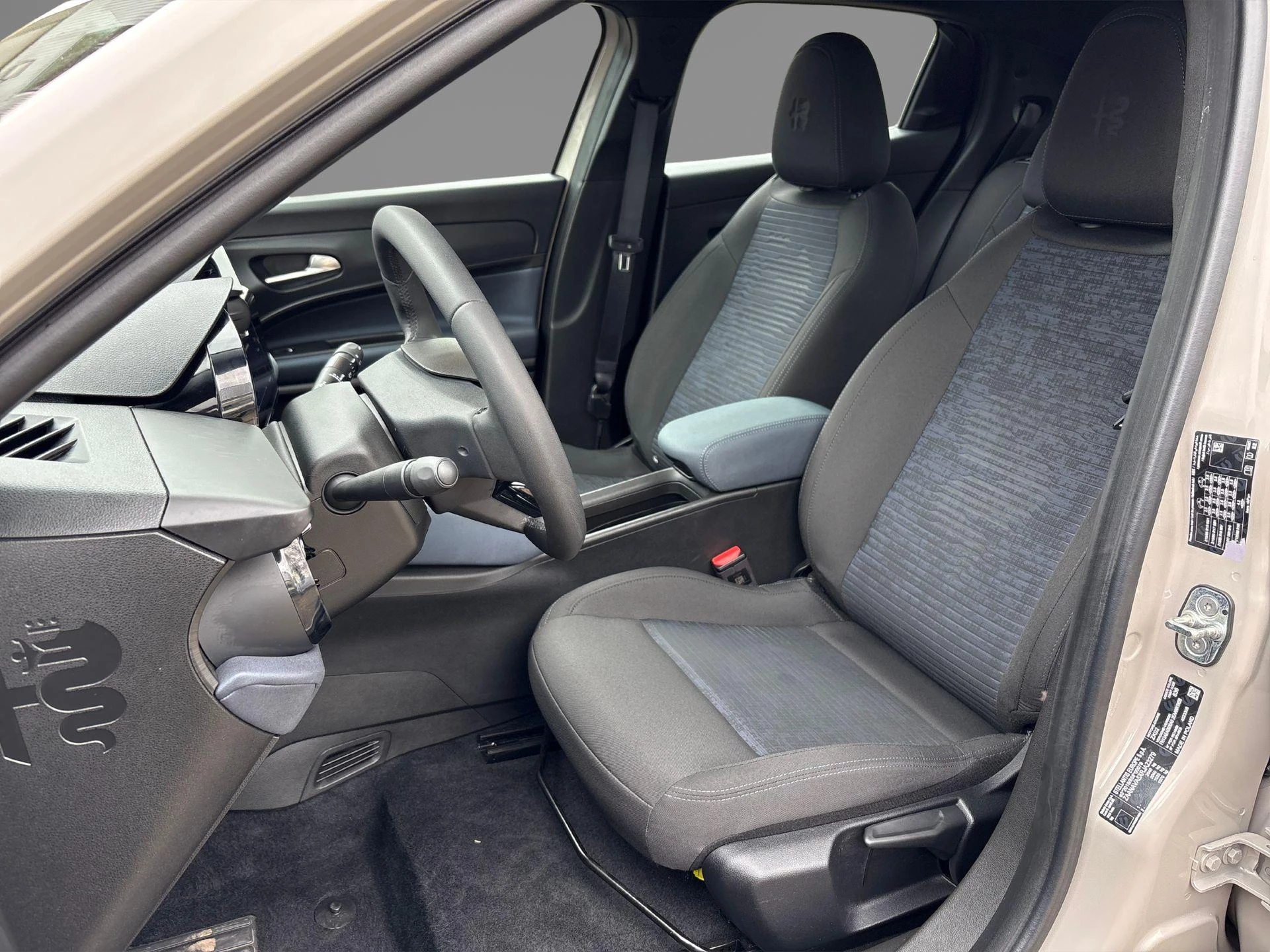 Alfa Romeo Junior Elettrica 54 kWh