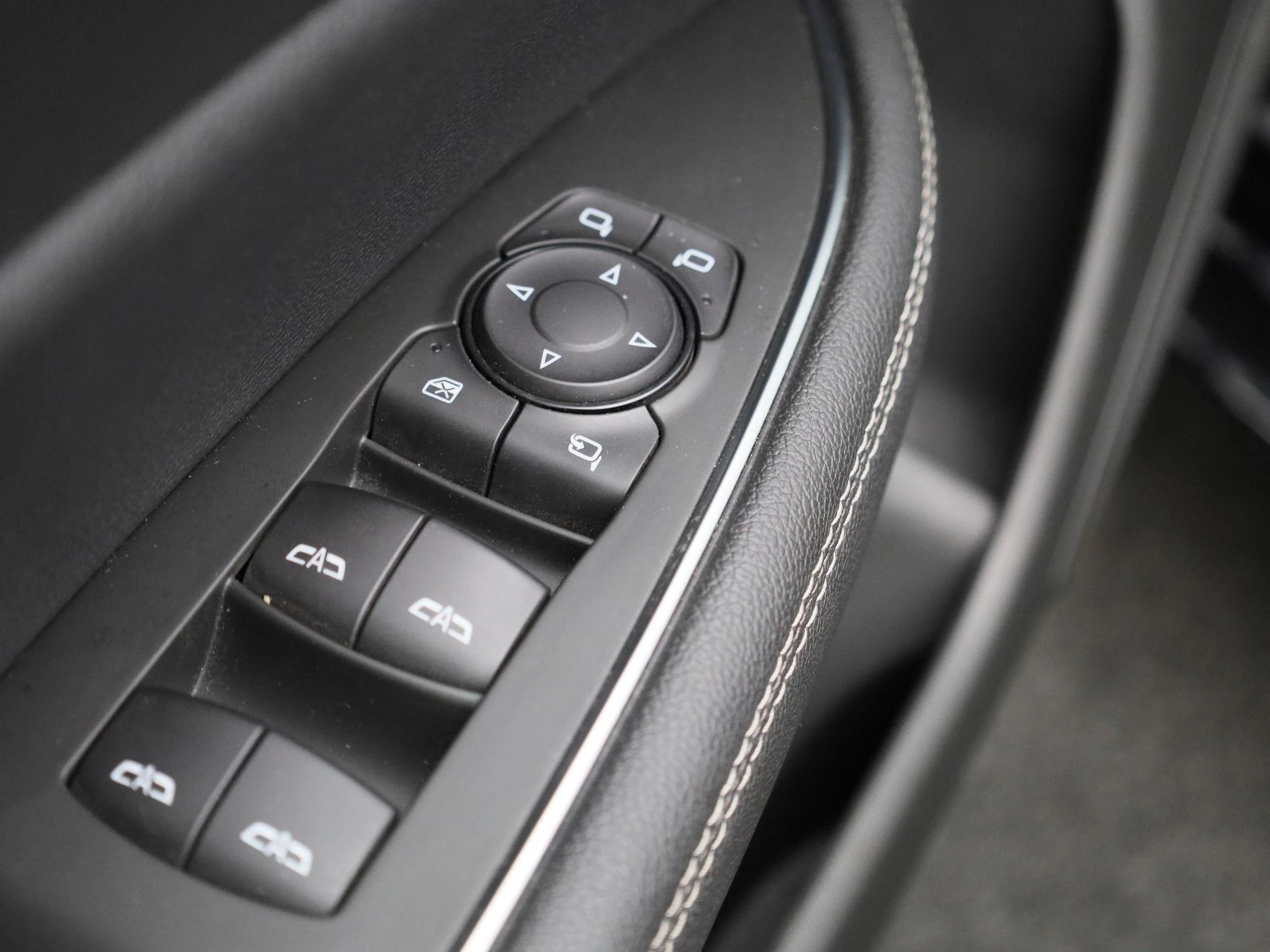 Opel-Insignia-image-26
