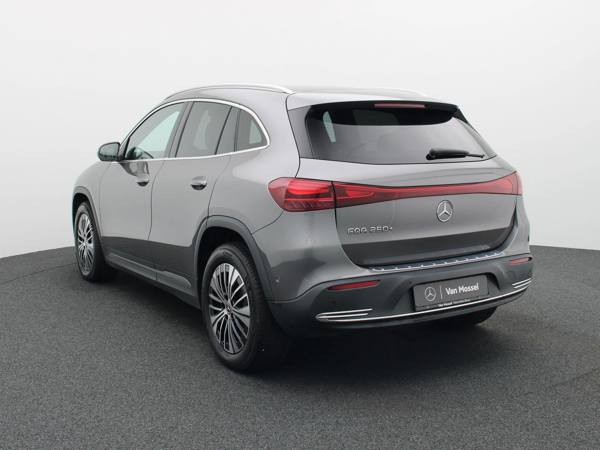 Mercedes-Benz EQA 250+ Business Line