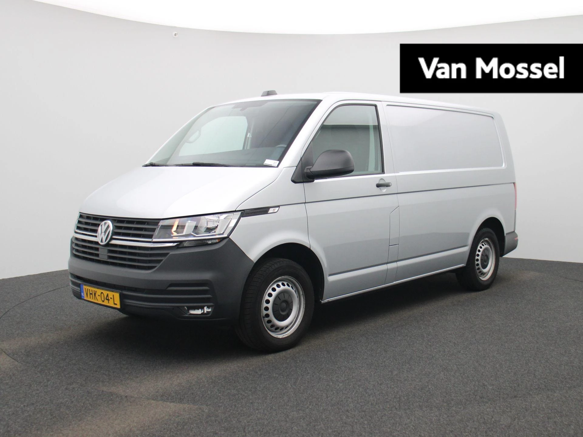 Volkswagen-Transporter-image-0